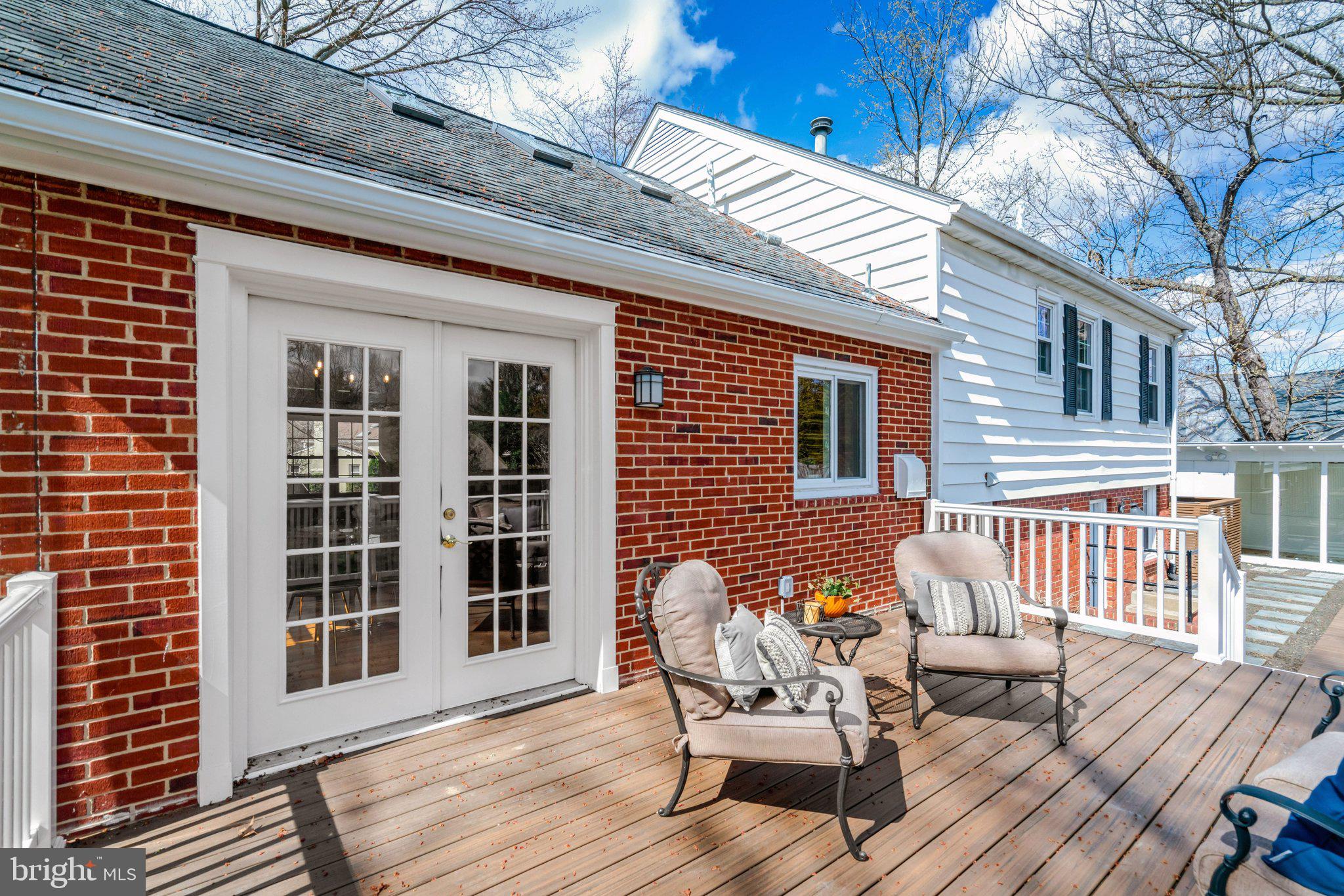 WAYNEWOOD - Residential