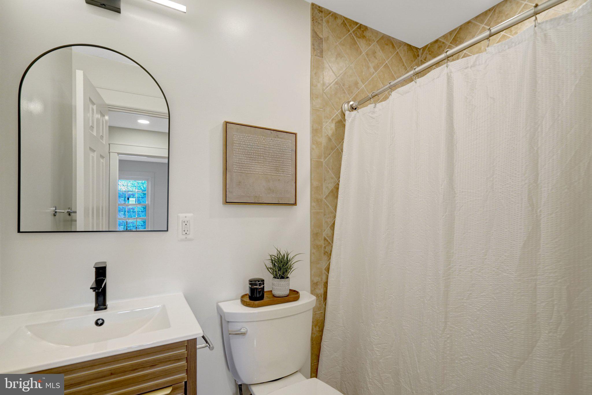 WAYNEWOOD - Residential