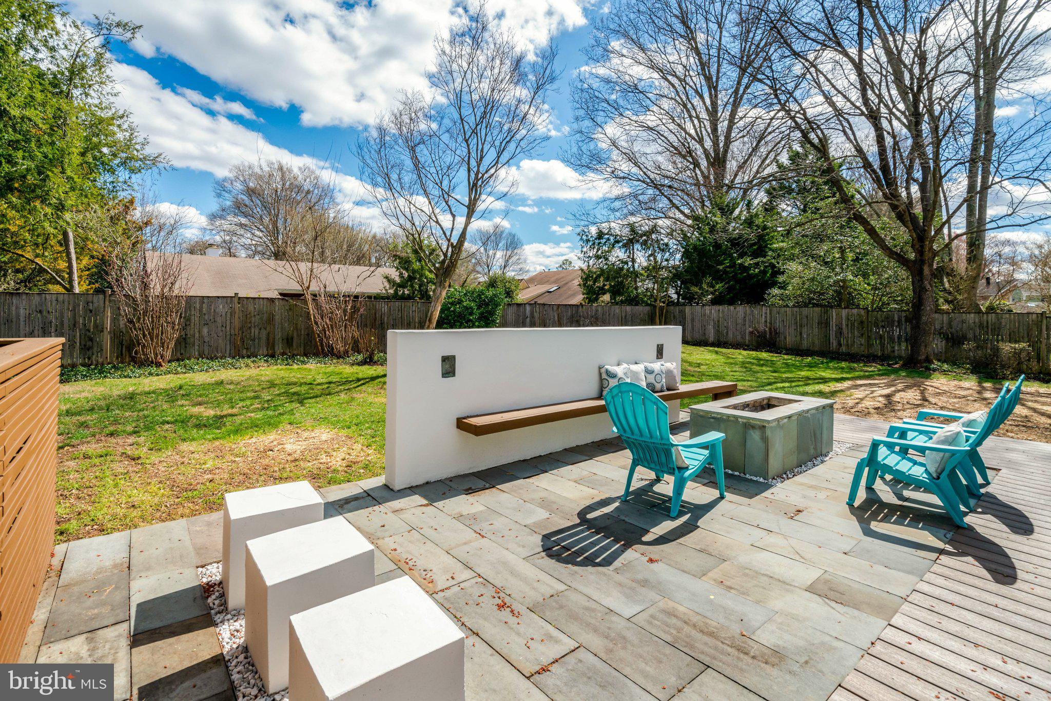 WAYNEWOOD - Residential