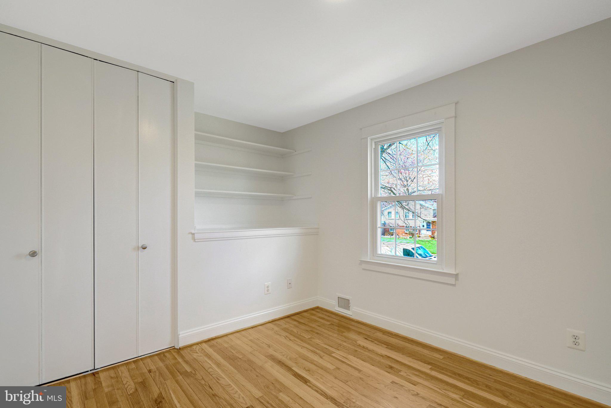 WAYNEWOOD - Residential