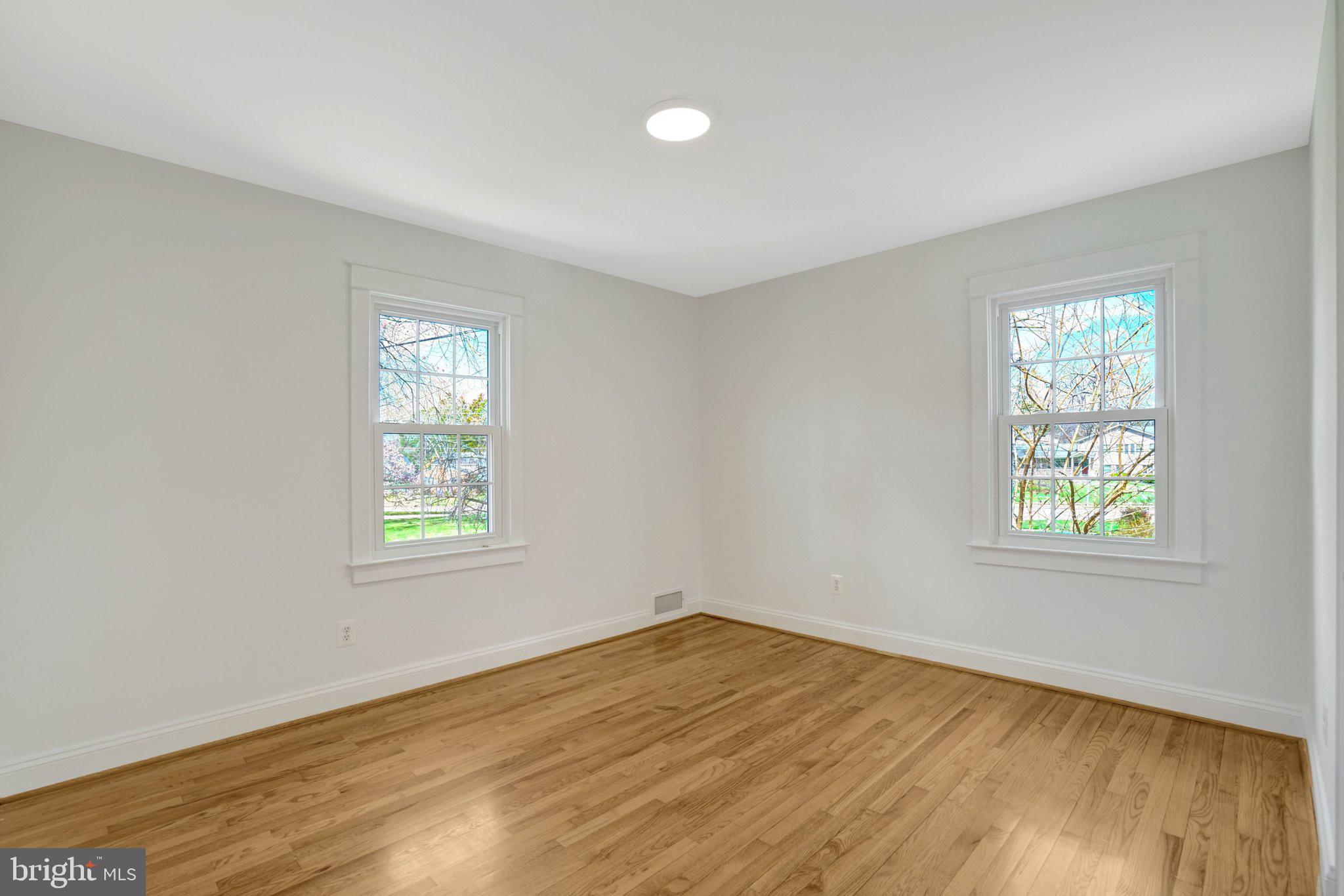 WAYNEWOOD - Residential