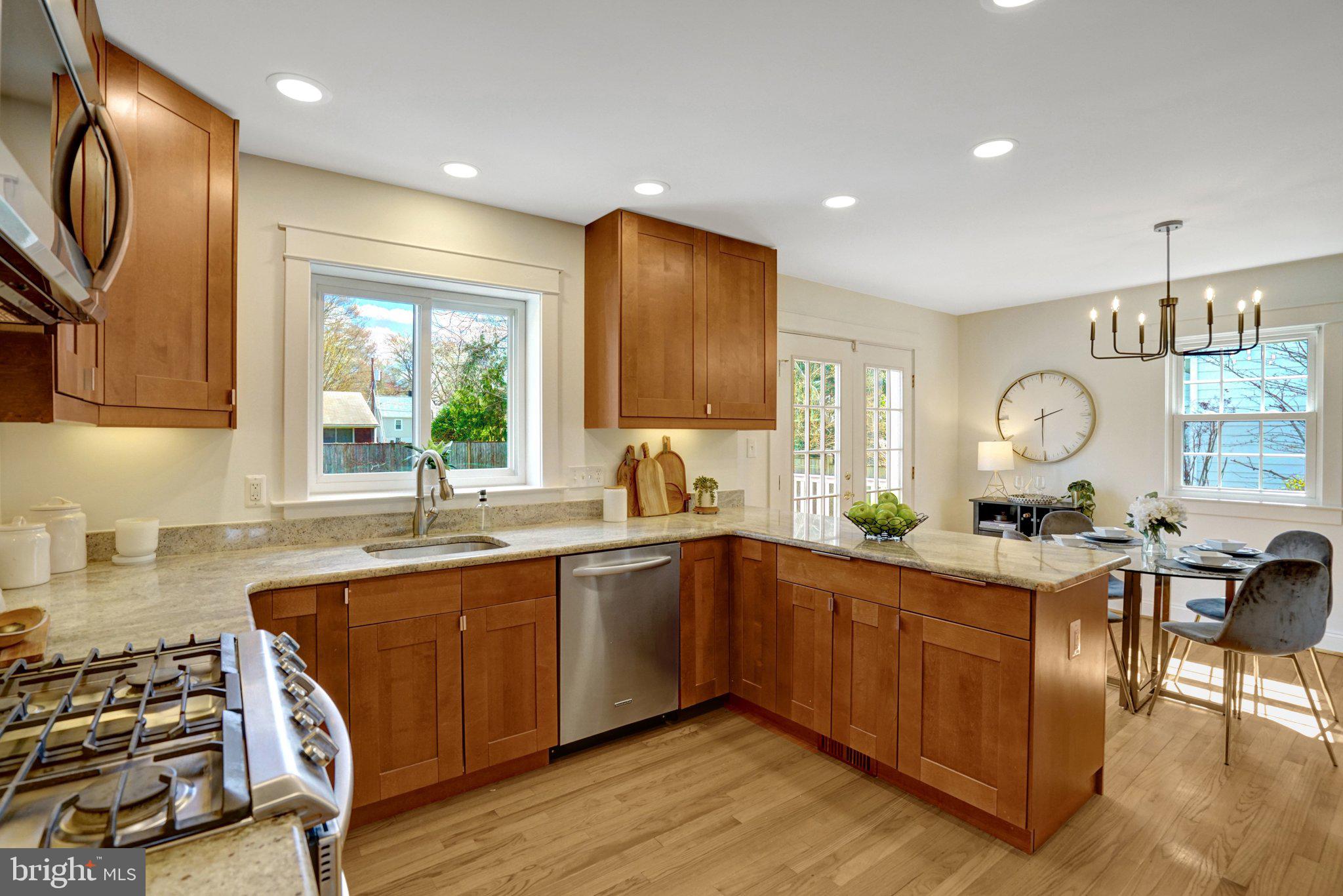 WAYNEWOOD - Residential