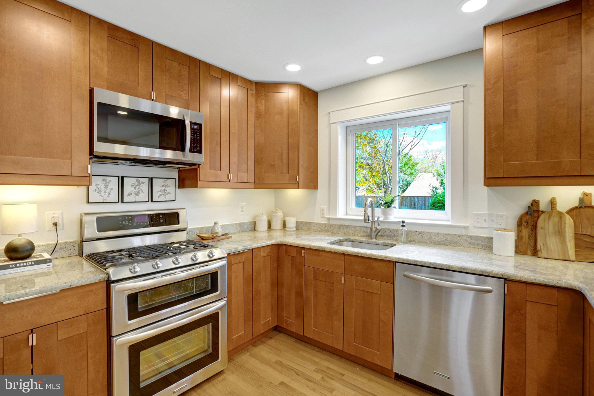 WAYNEWOOD - Residential