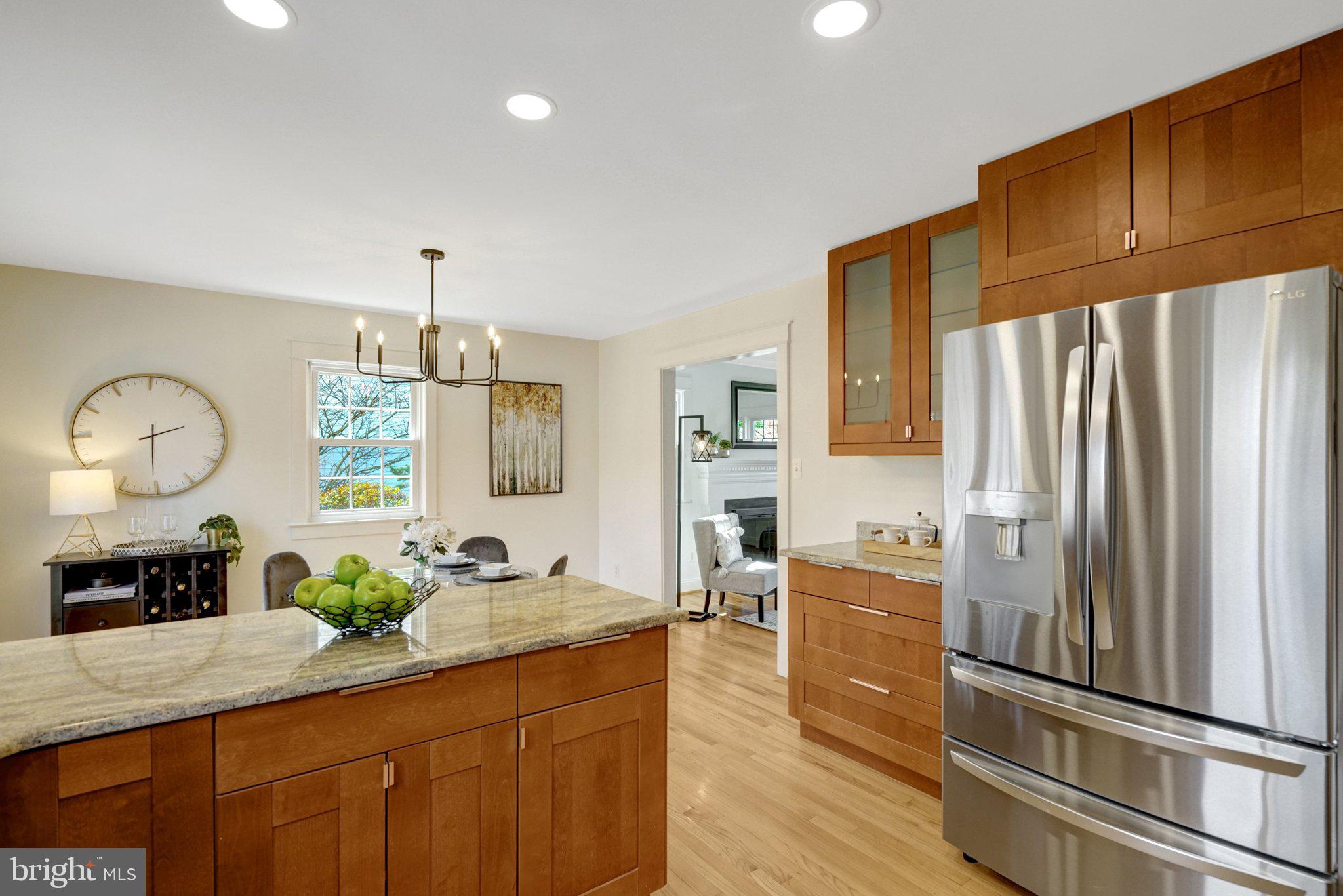 WAYNEWOOD - Residential