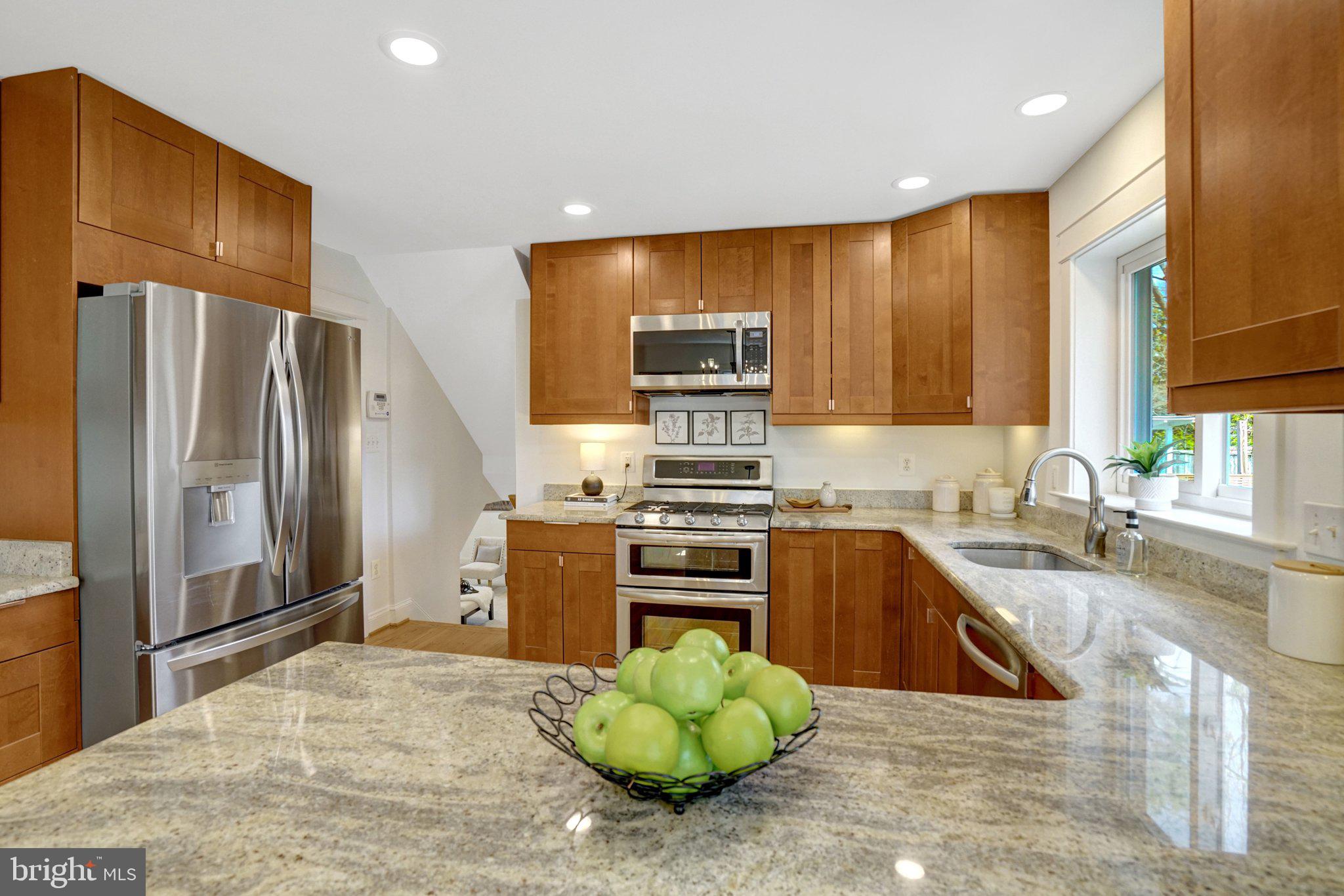 WAYNEWOOD - Residential