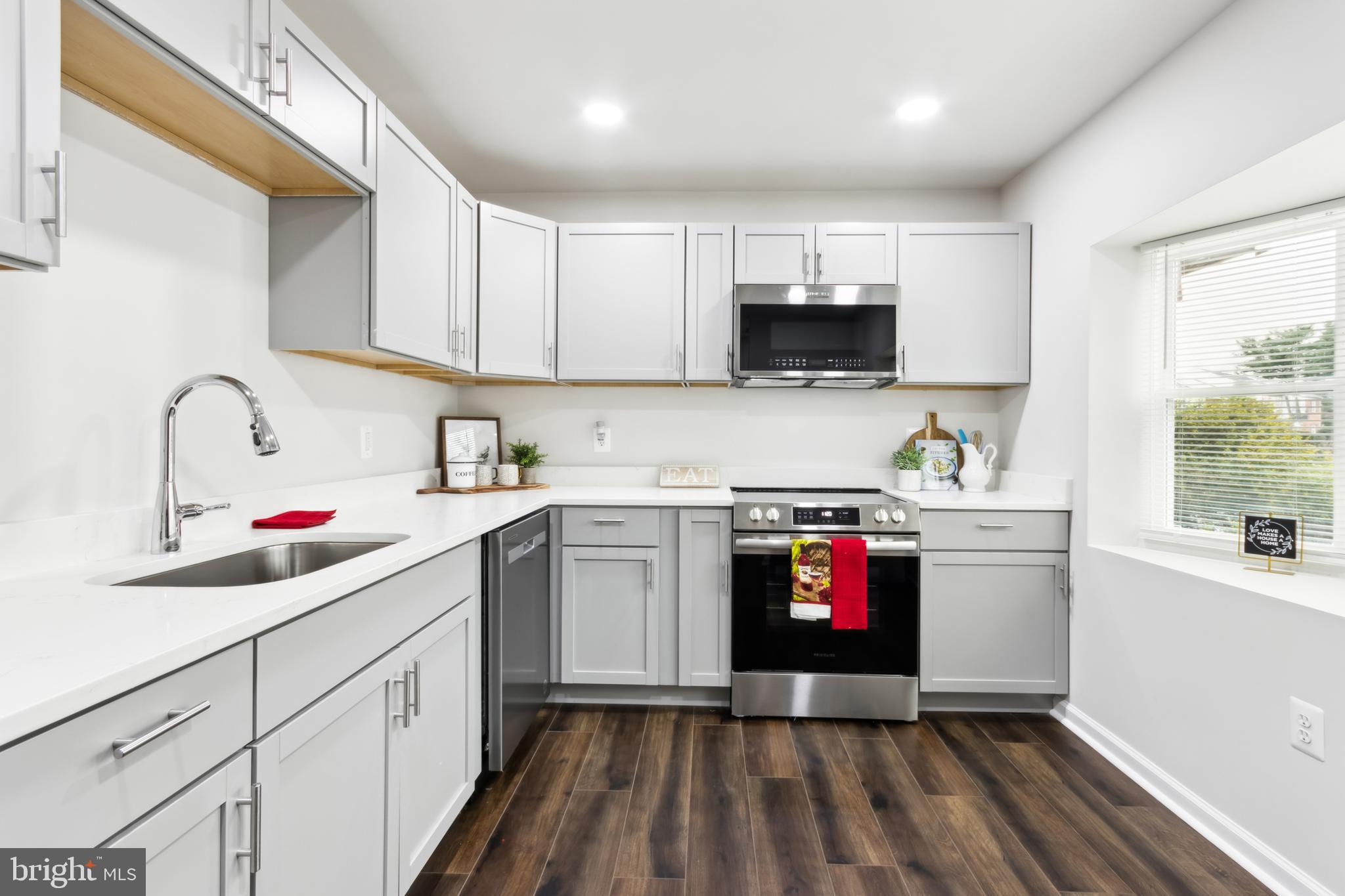 JEFFERSON PLACE - Residential