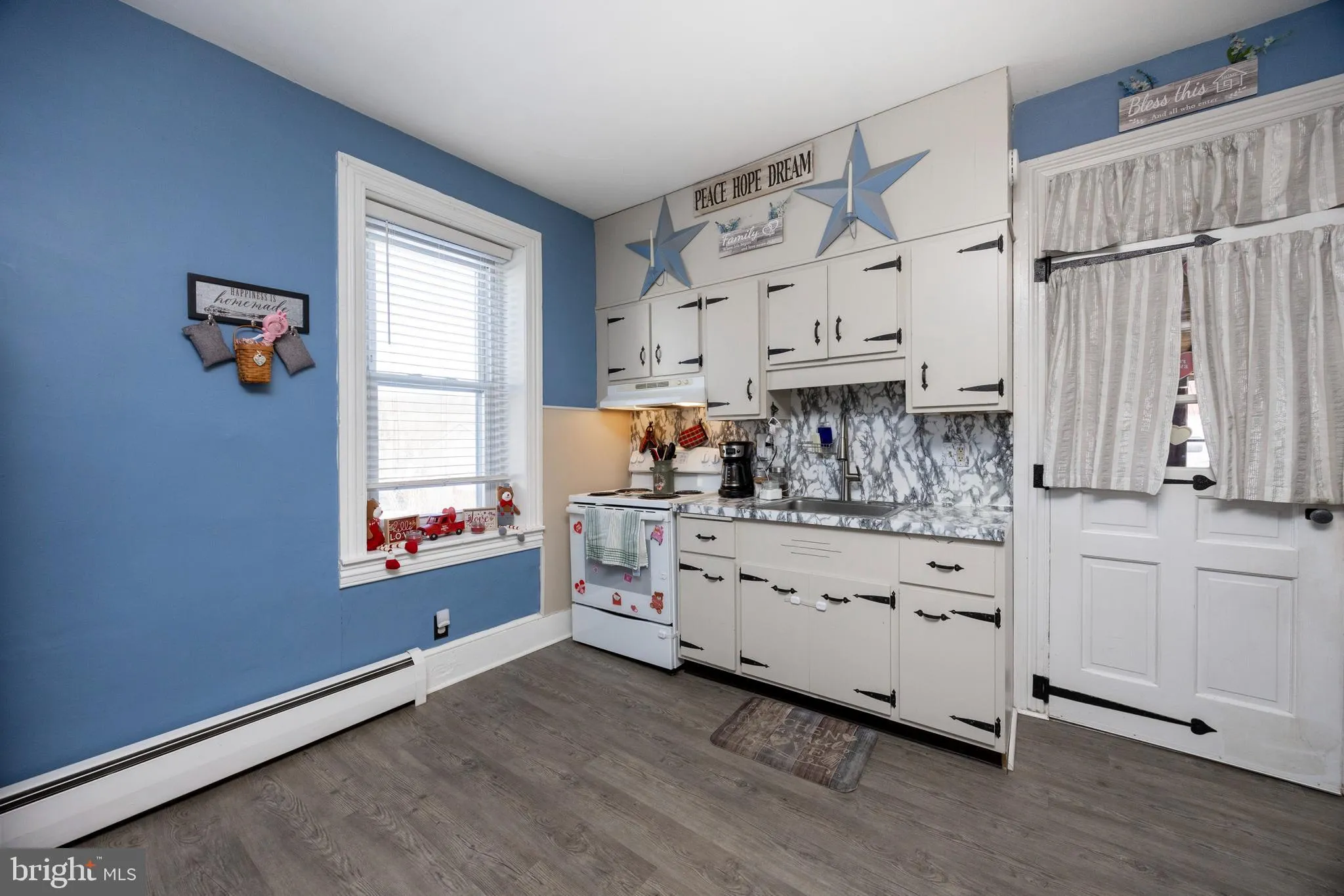 Hamburg, Pennsylvania 19526, United States, 2 Bedrooms Bedrooms, ,1 BathroomBathrooms,Residential,Pending,10507