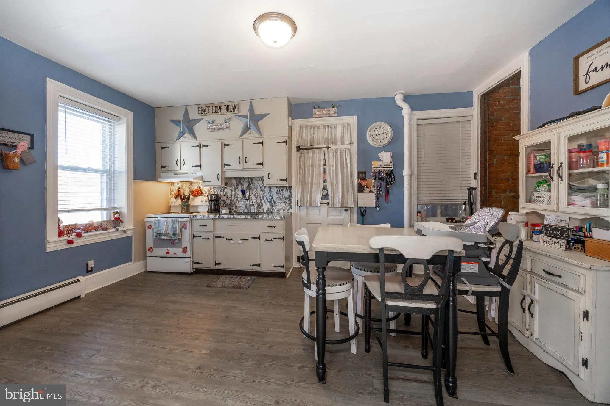 Hamburg, Pennsylvania 19526, United States, 2 Bedrooms Bedrooms, ,1 BathroomBathrooms,Residential,Pending,10507