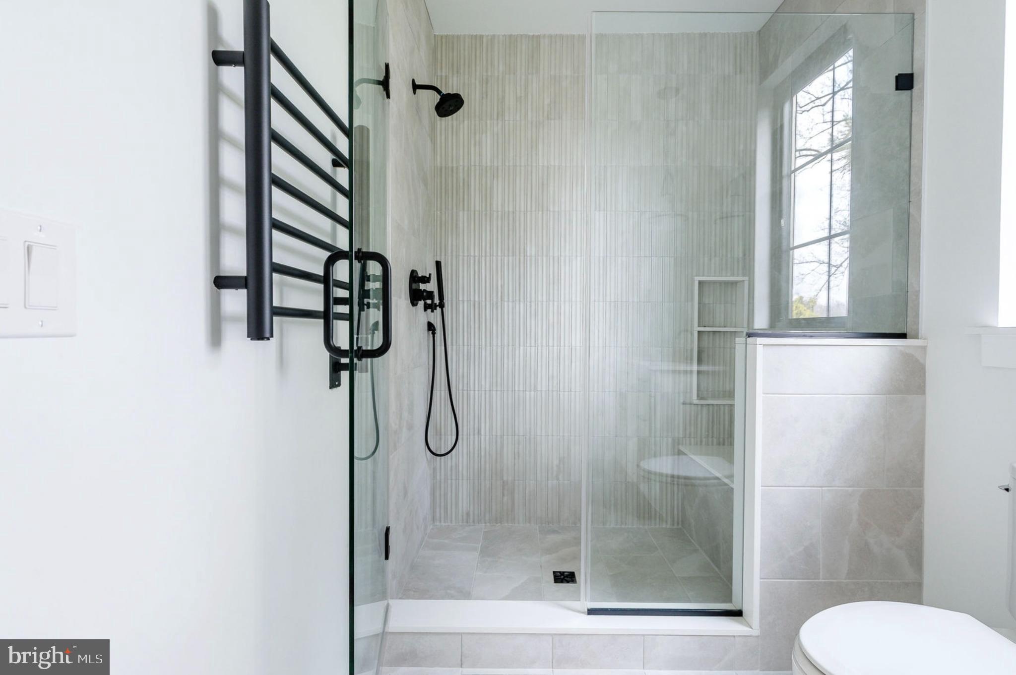 SPRING KNOLL - Residential