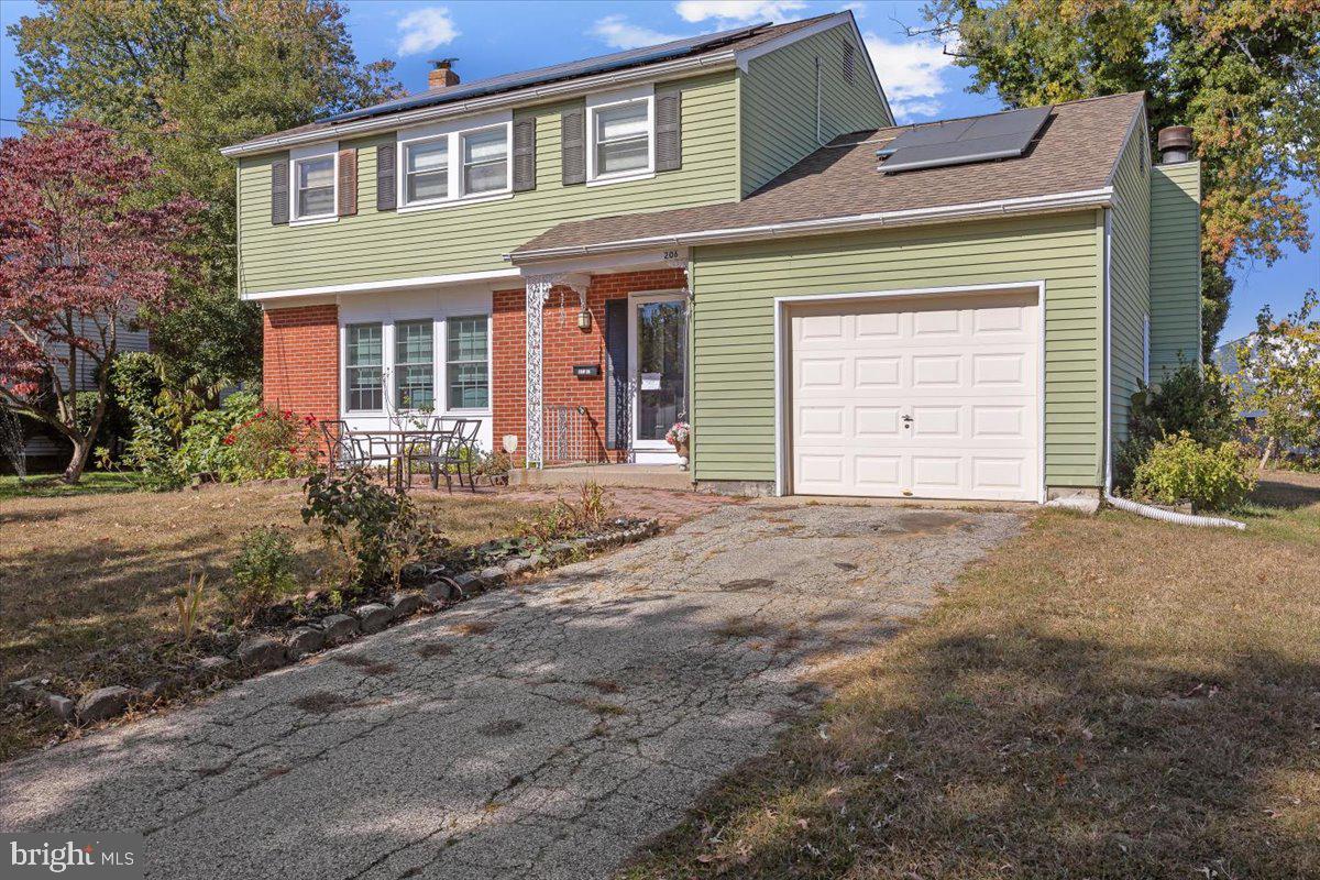 WILLIAMSBURG - Residential