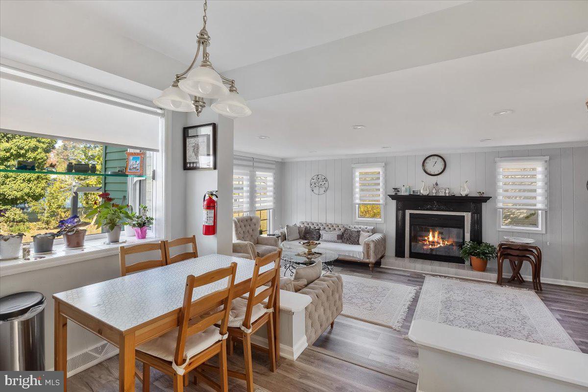 WILLIAMSBURG - Residential