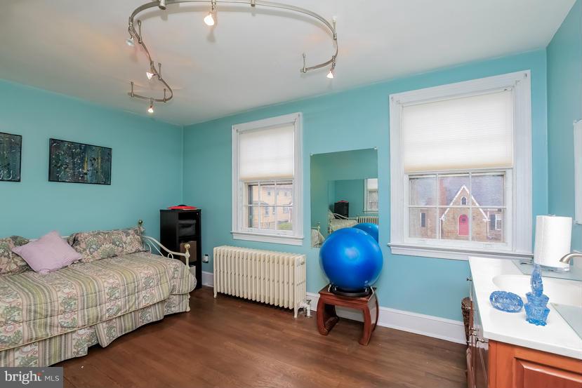 ROSEMONT - Residential