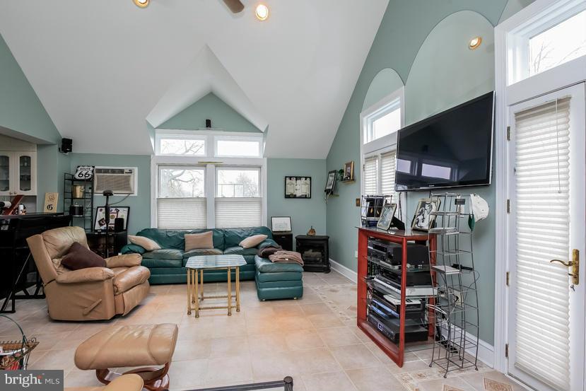 ROSEMONT - Residential