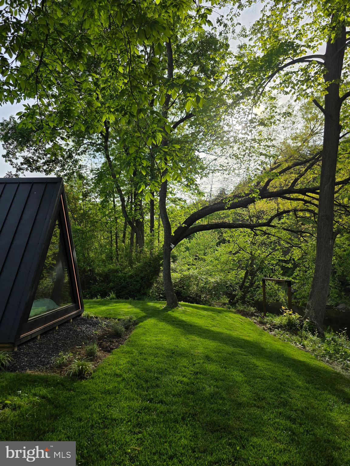 633 and 643` HANGING ROCK RD