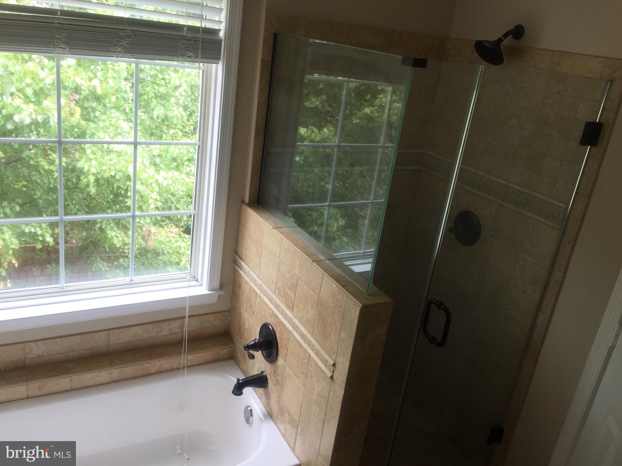 KINGSTOWNE - Residential Lease