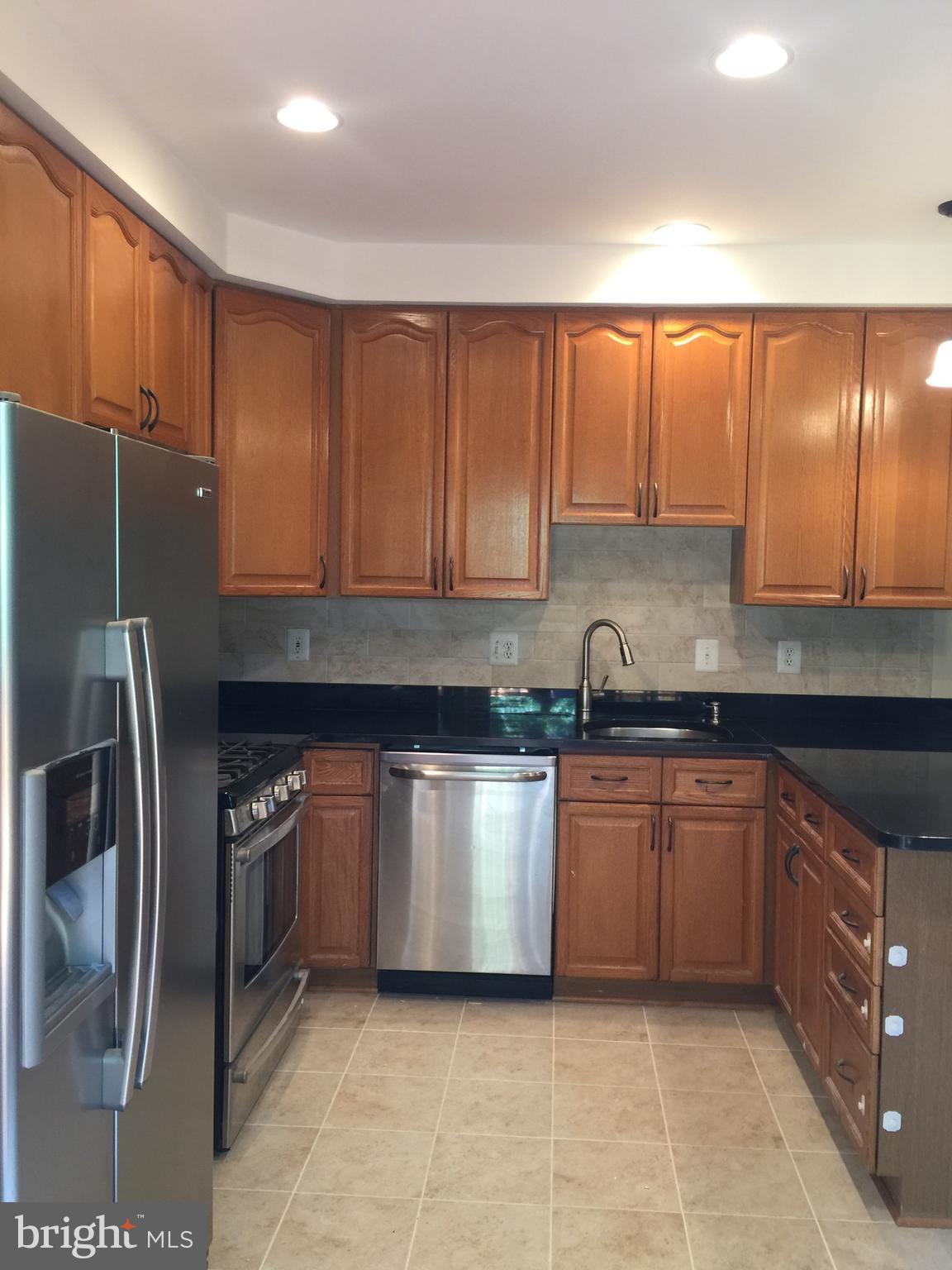 KINGSTOWNE - Residential Lease