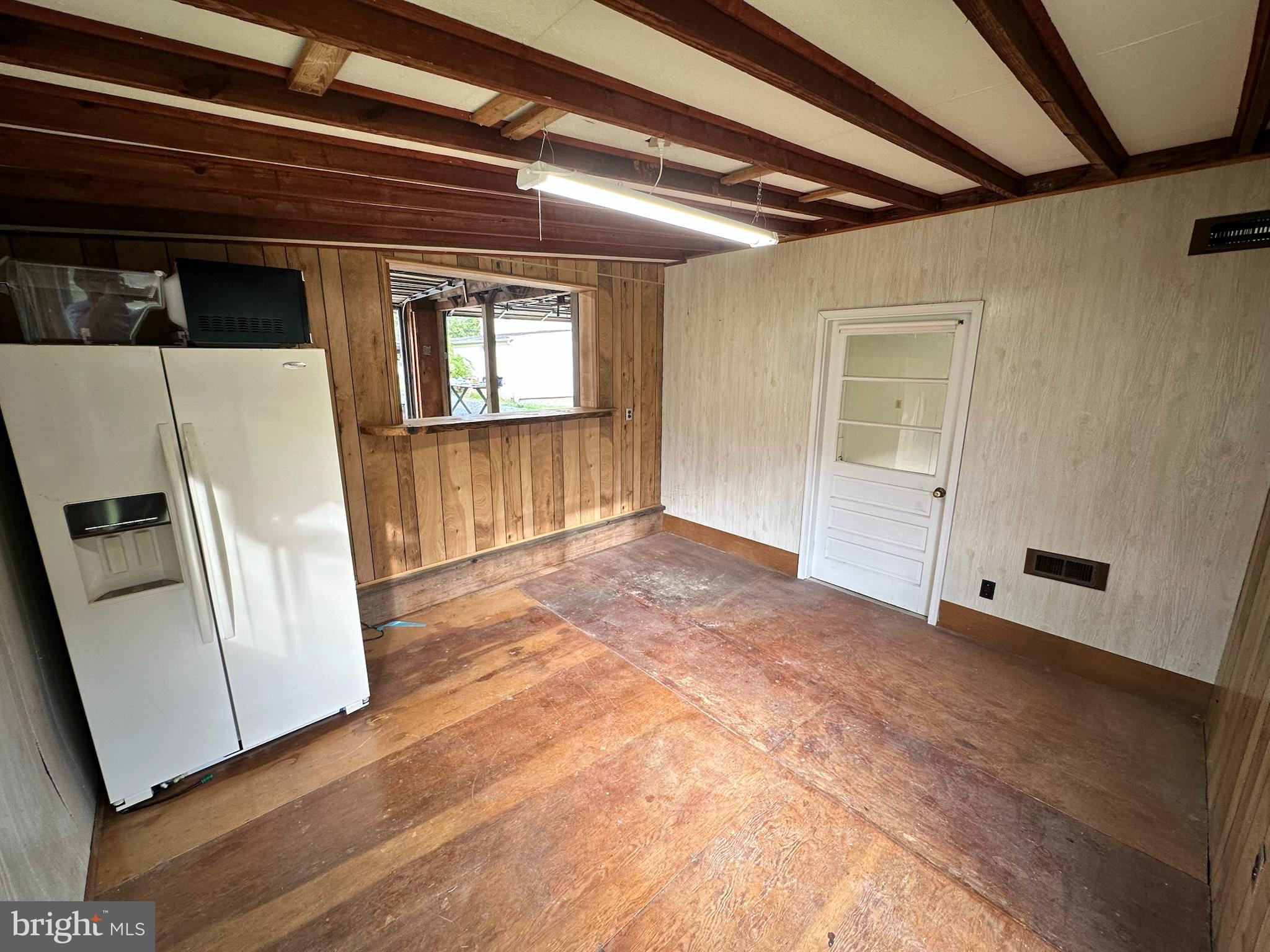 MATTINGLY AVE IND HEAD - Residential