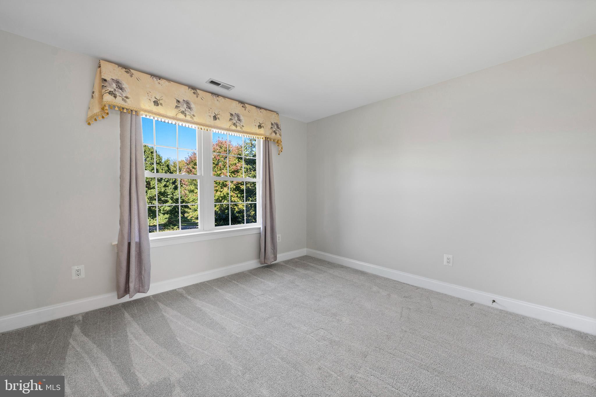 LYONS CREEK OVERLOOK - Residential