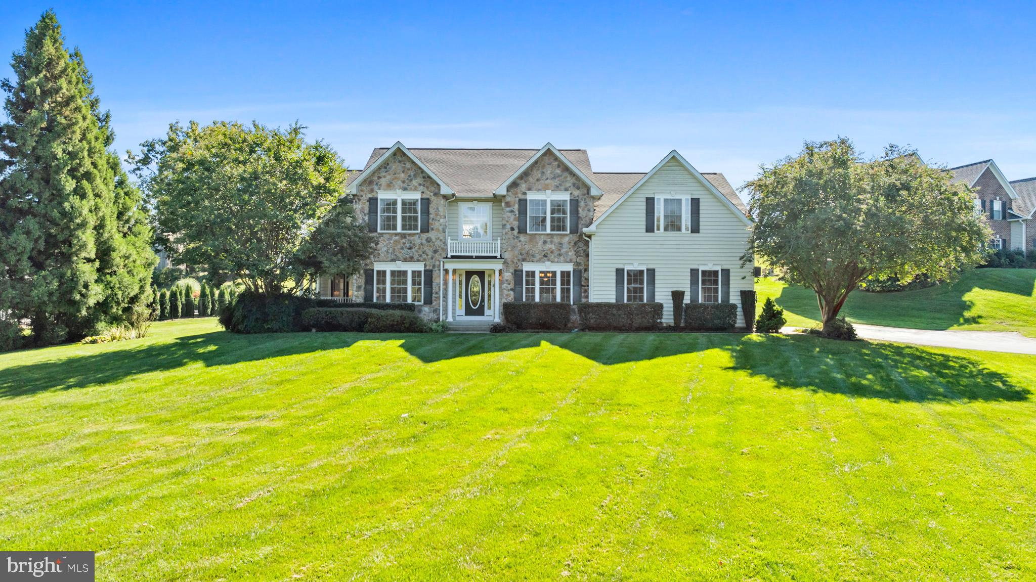 LYONS CREEK OVERLOOK - Residential