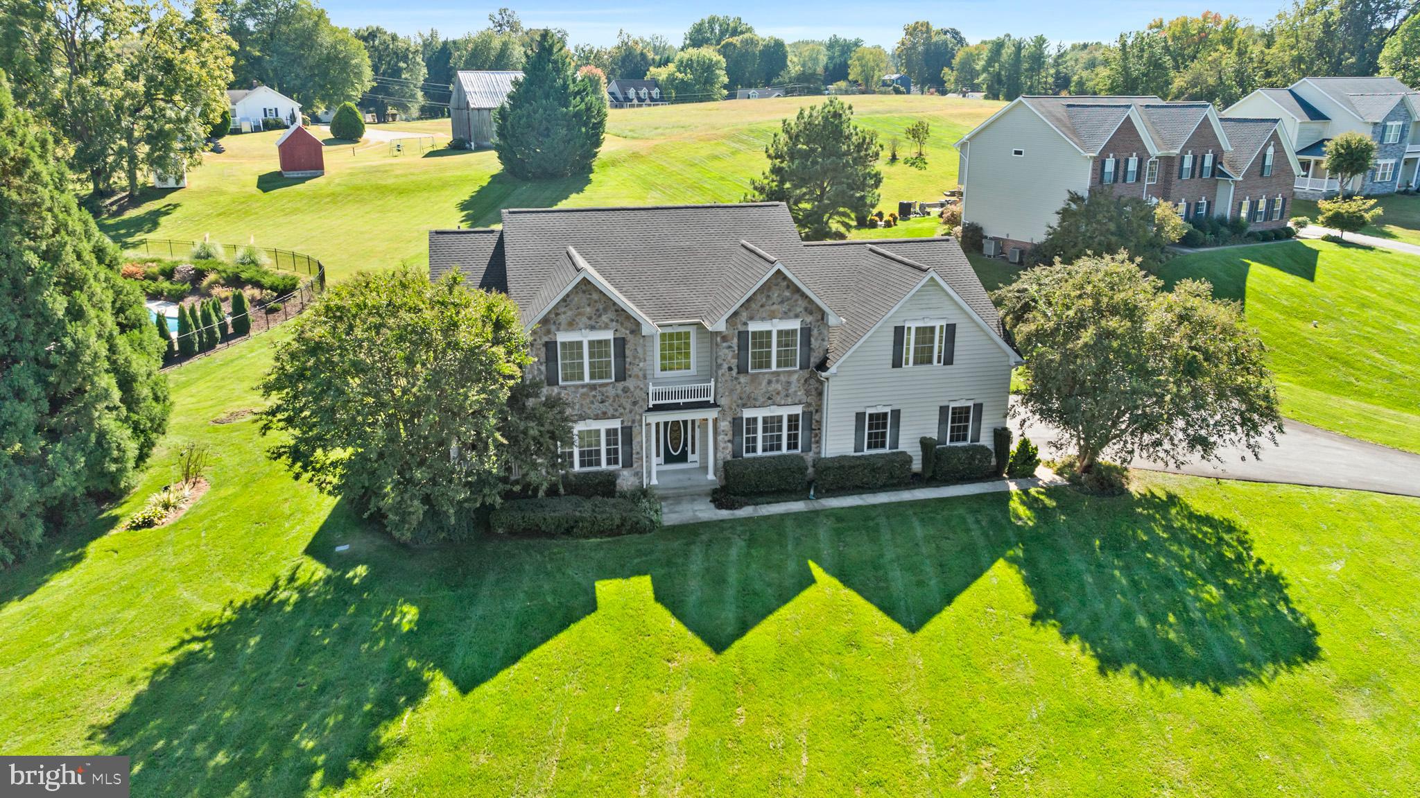 LYONS CREEK OVERLOOK - Residential