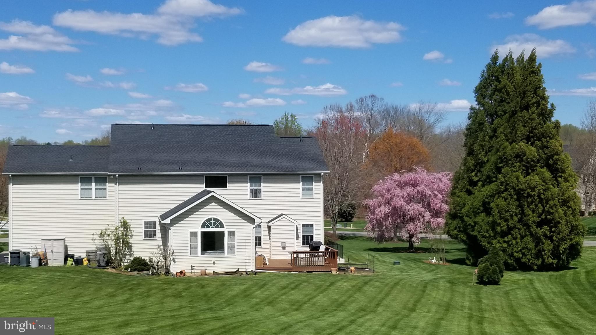 LYONS CREEK OVERLOOK - Residential