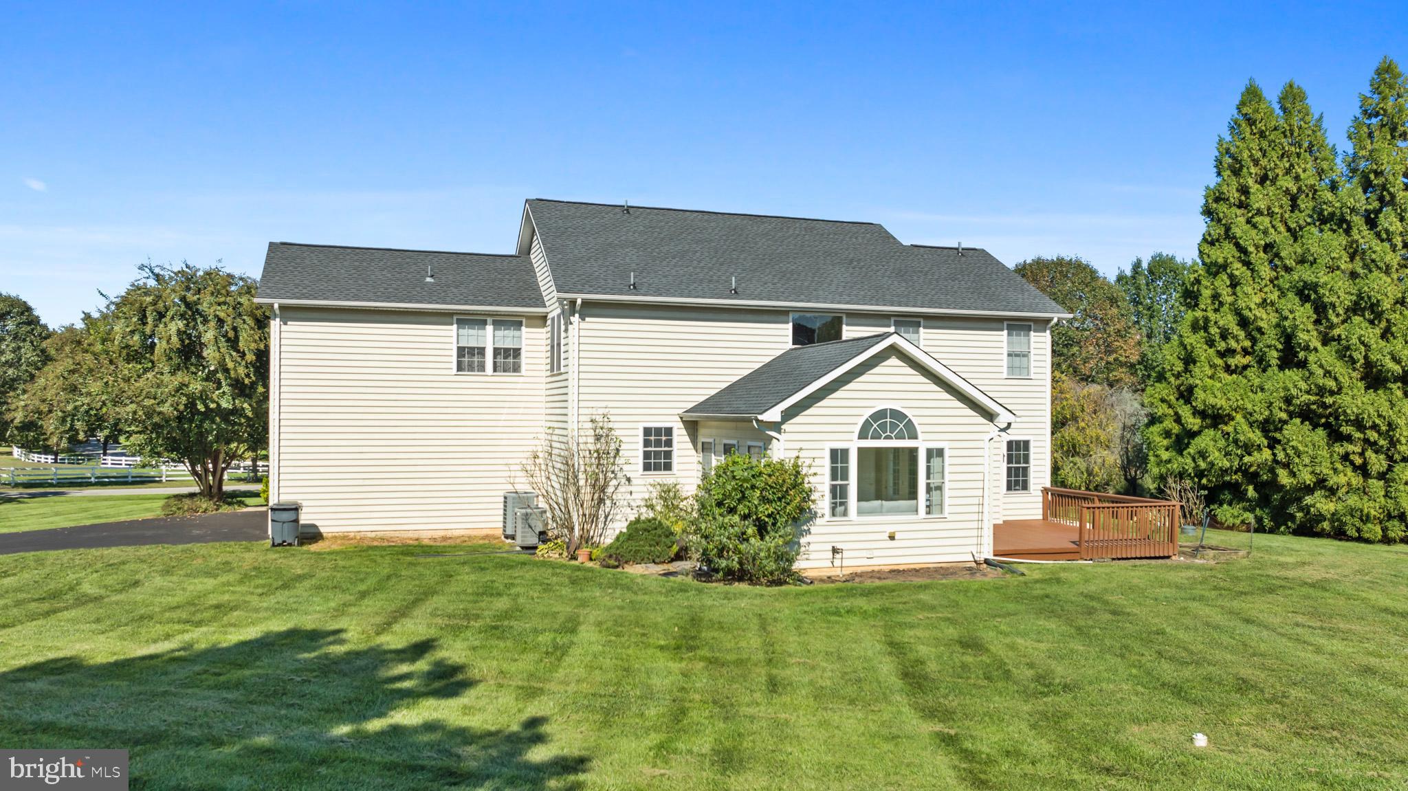 LYONS CREEK OVERLOOK - Residential