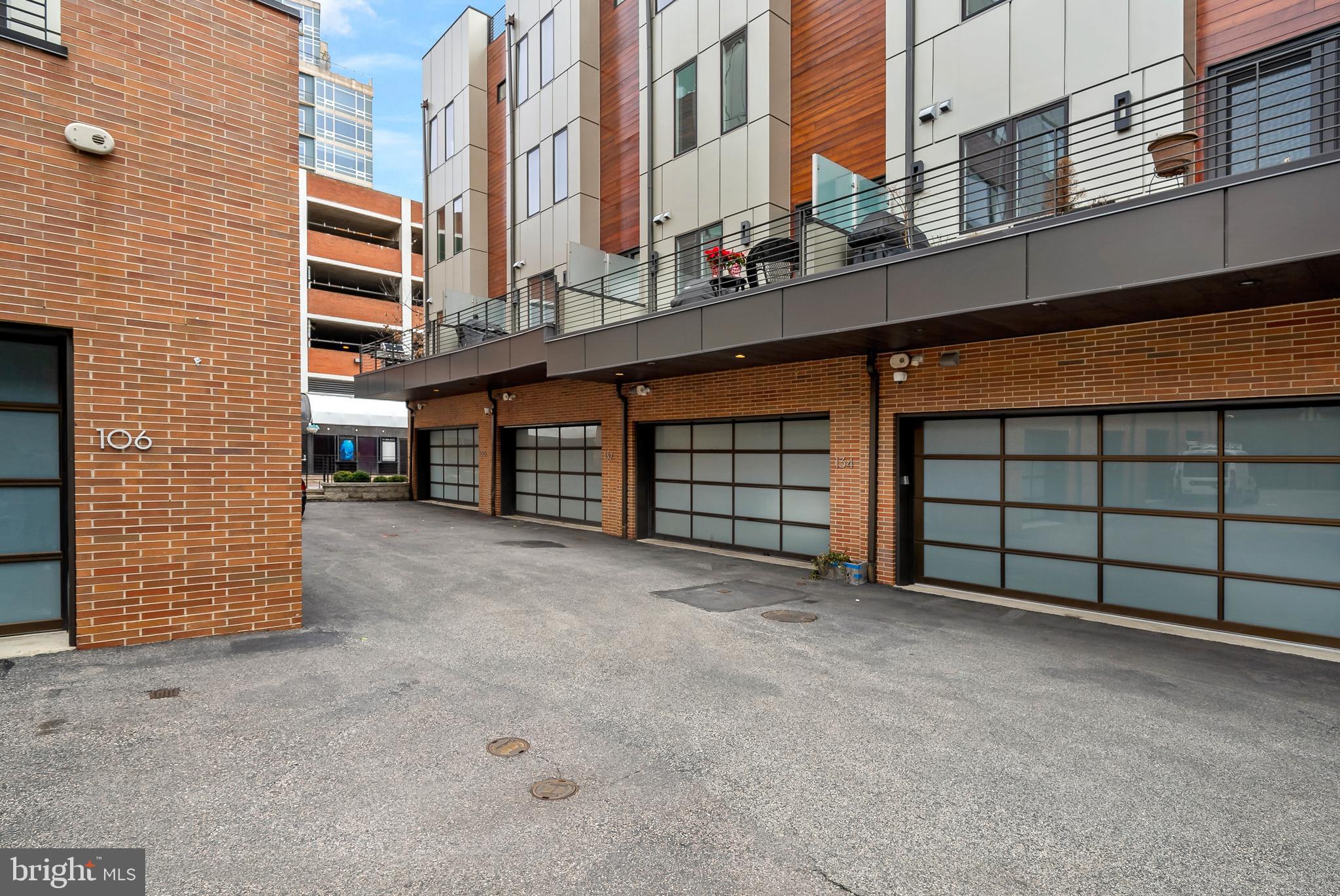 SOCIETY HILL - Residential Lease