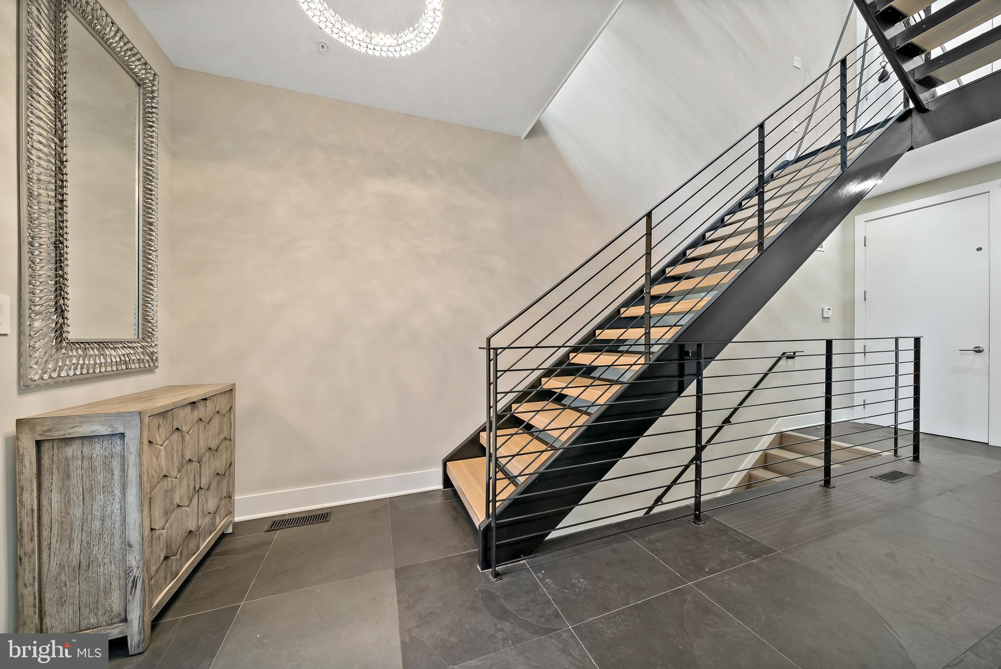 SOCIETY HILL - Residential Lease