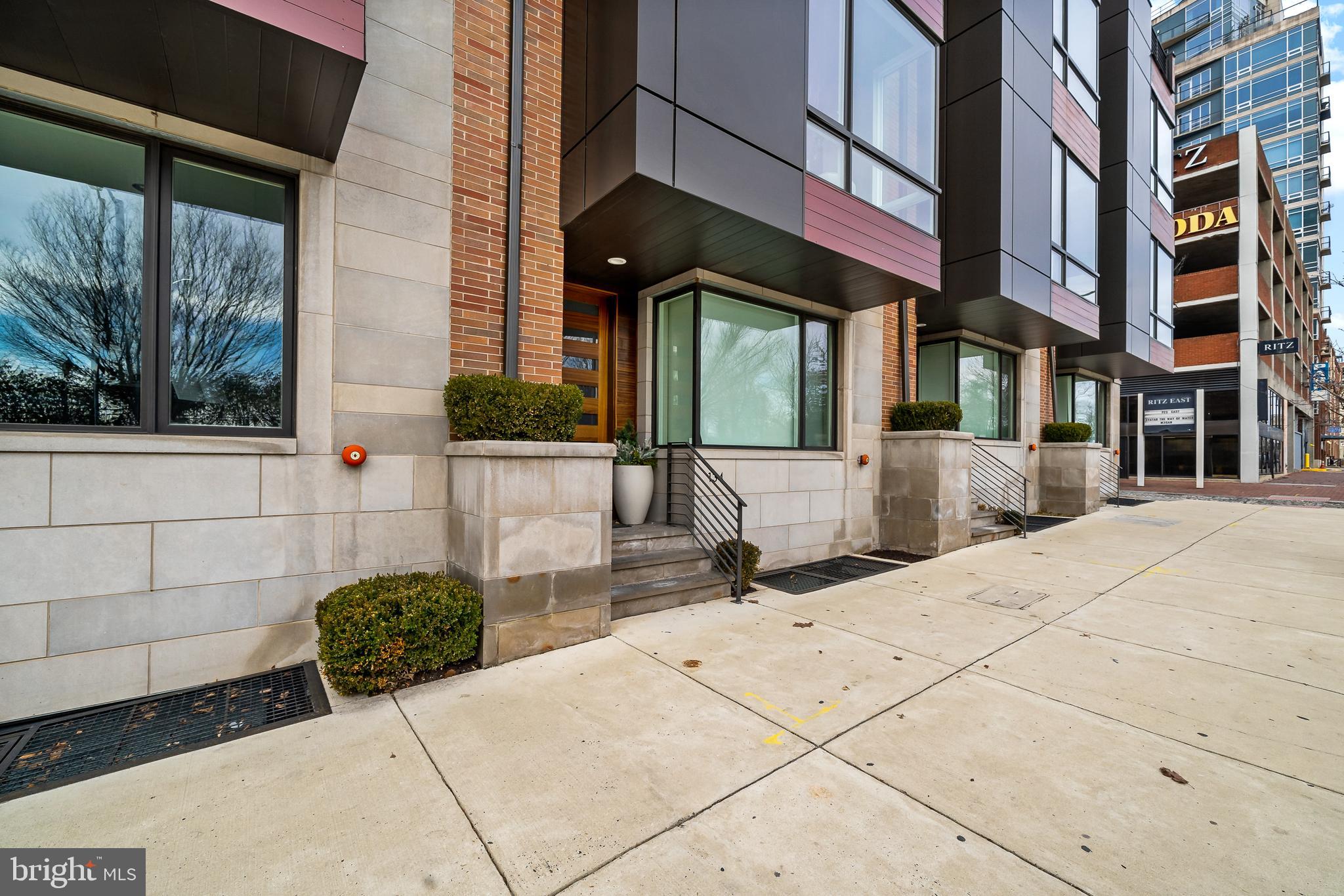 SOCIETY HILL - Residential Lease