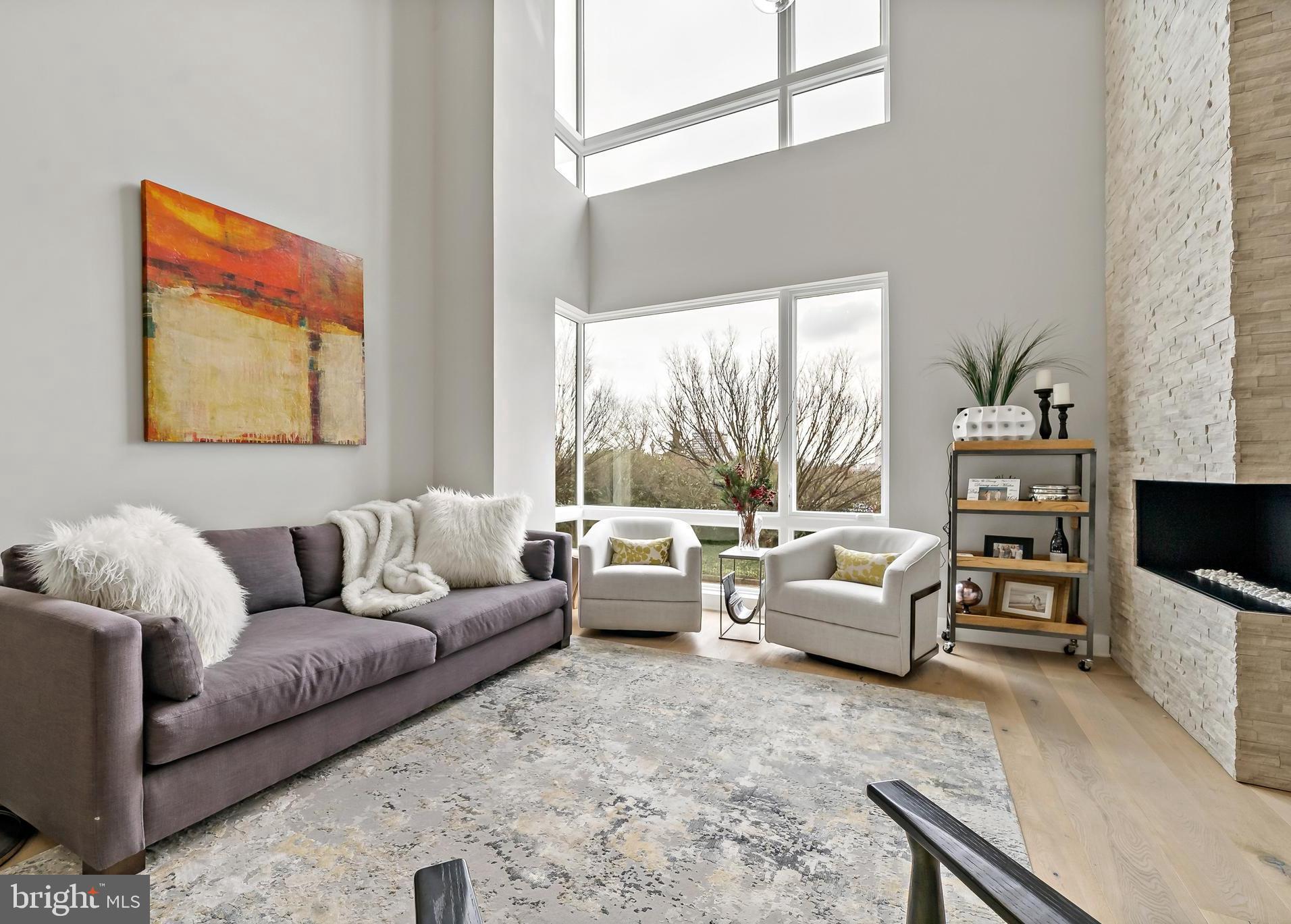 SOCIETY HILL - Residential Lease