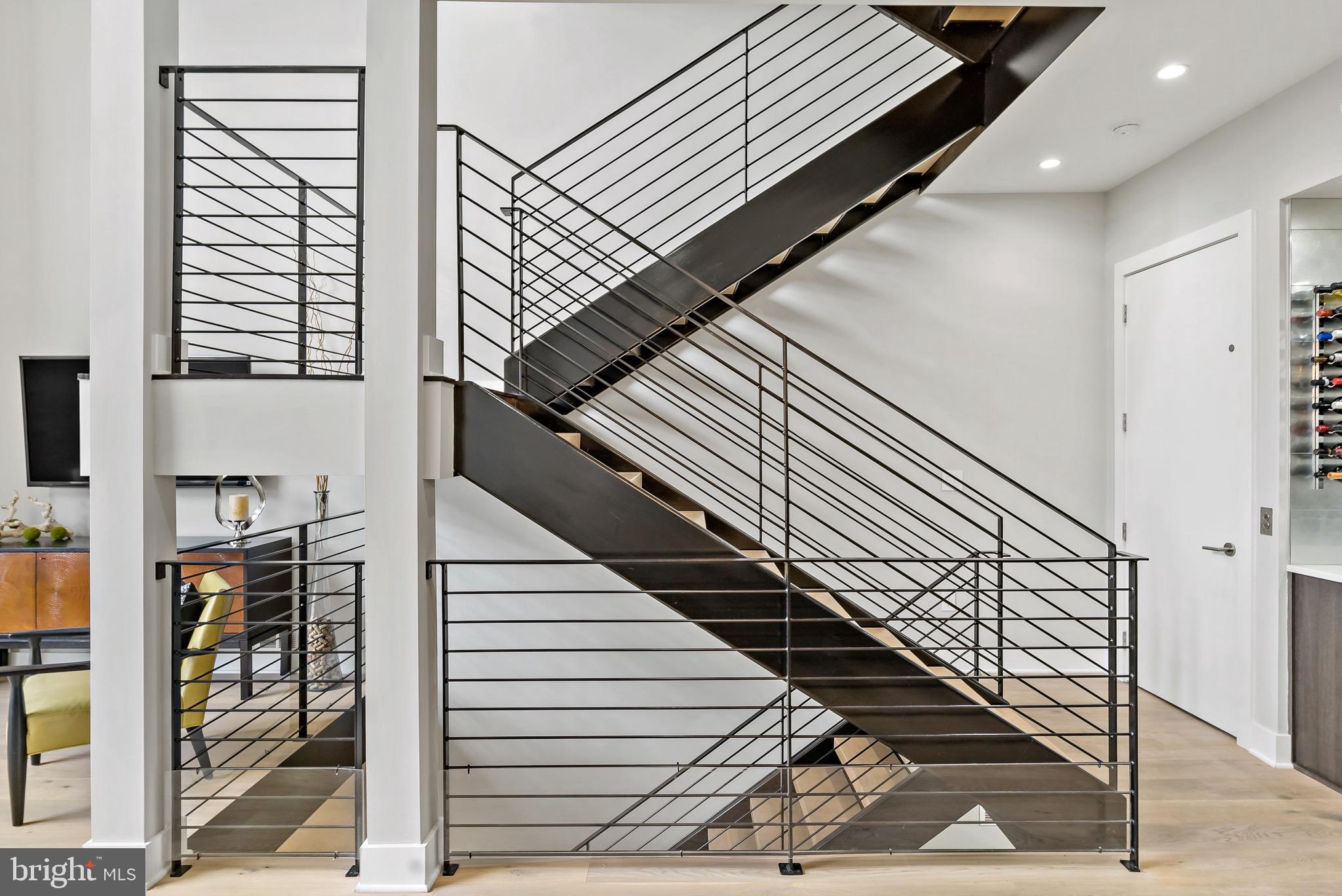 SOCIETY HILL - Residential Lease