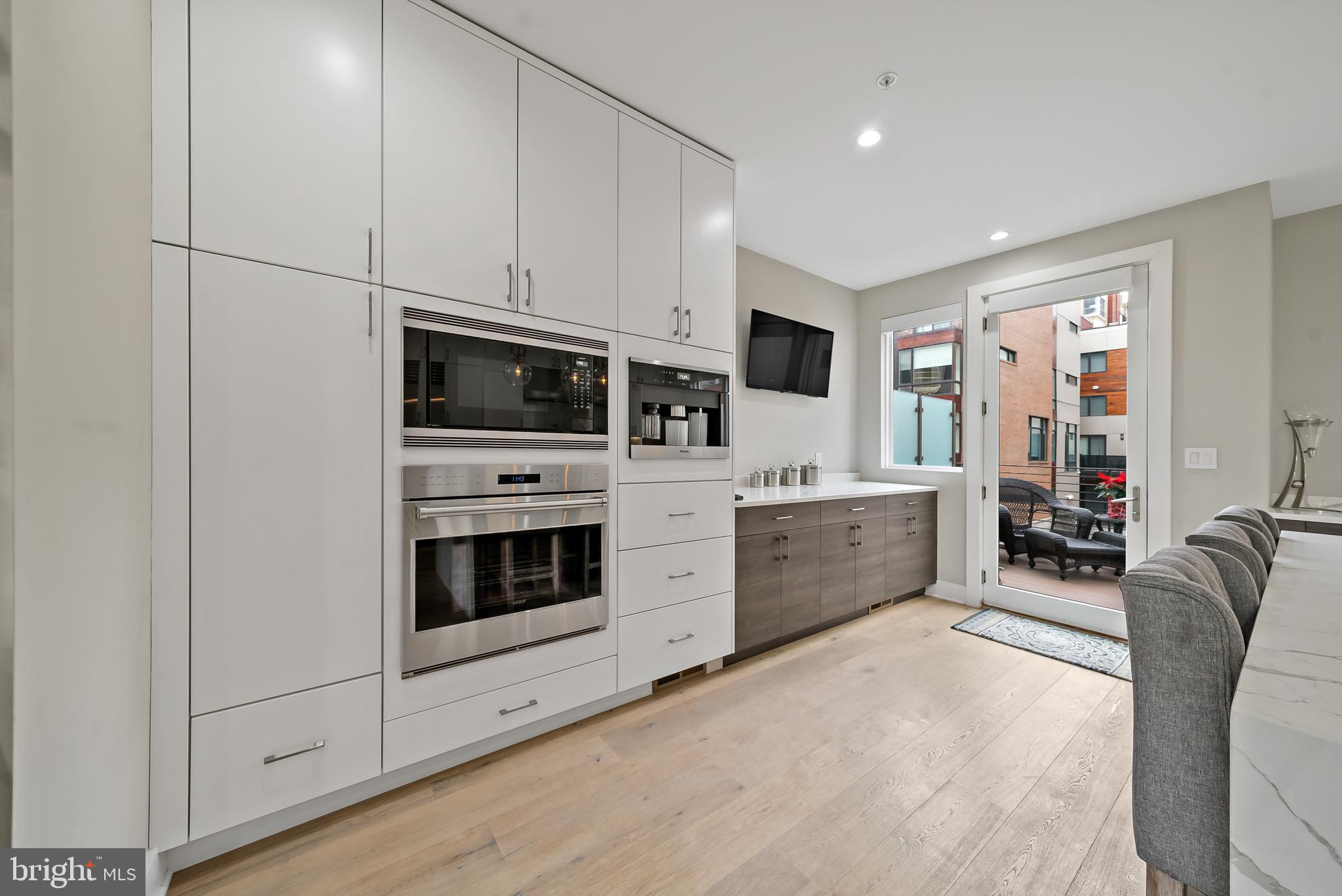 SOCIETY HILL - Residential Lease