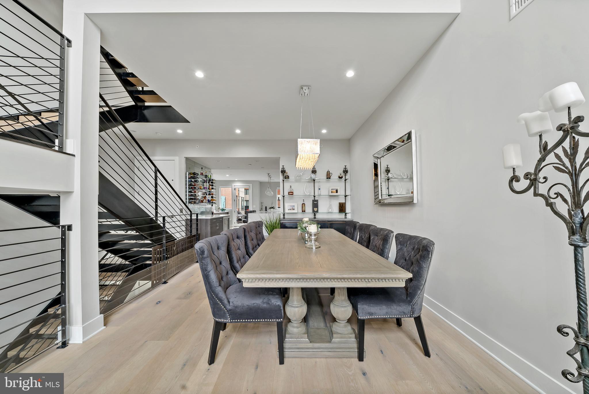 SOCIETY HILL - Residential Lease