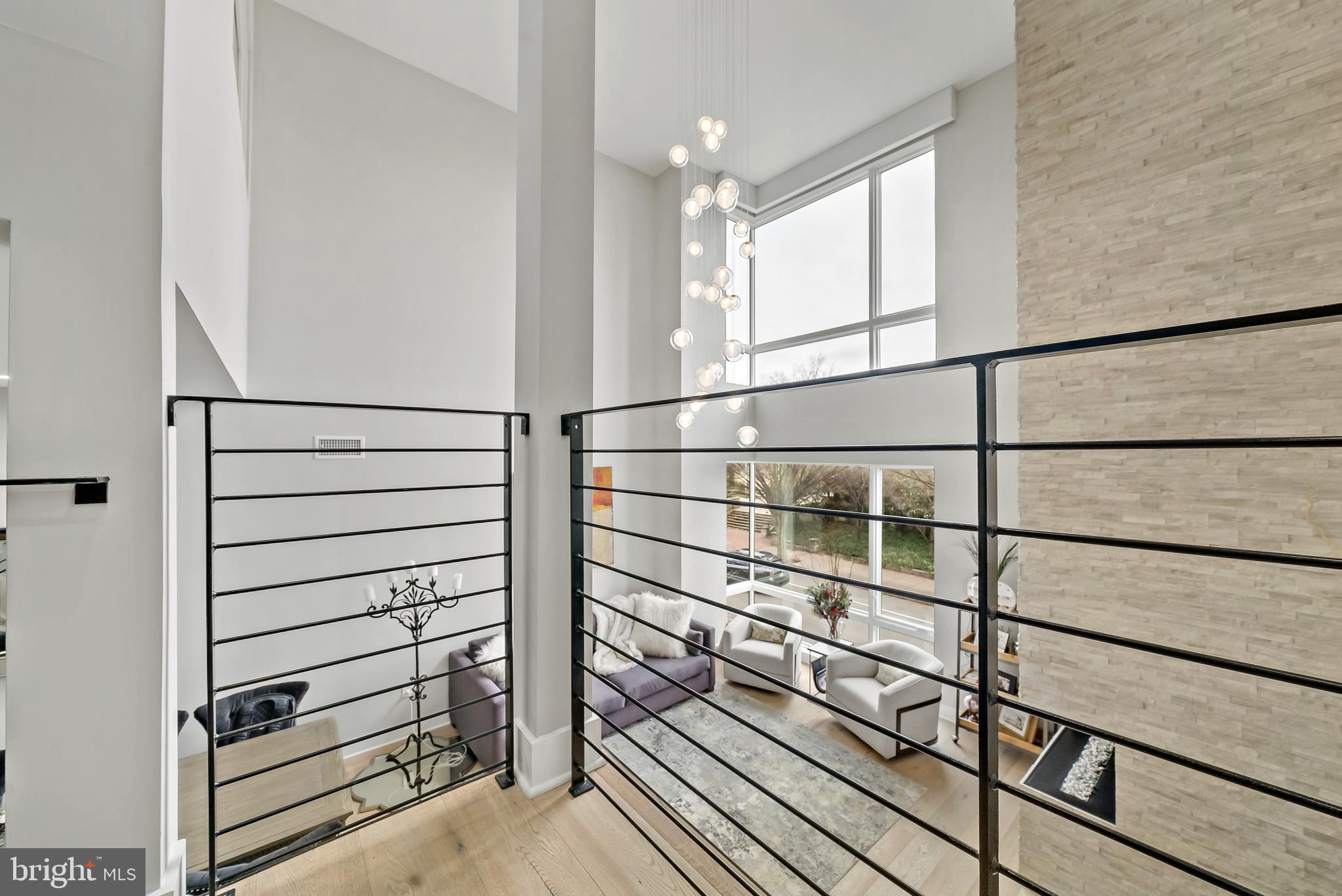 SOCIETY HILL - Residential Lease