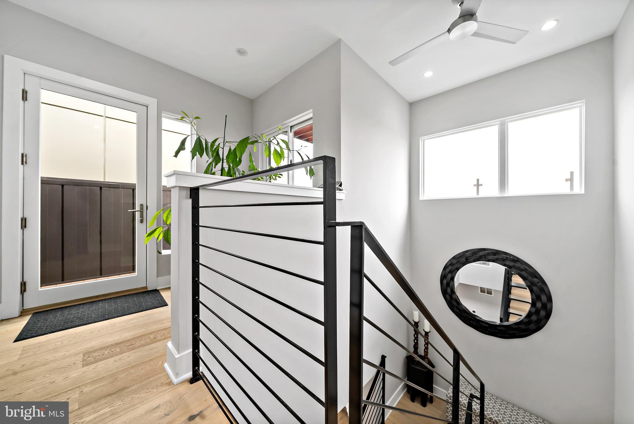 SOCIETY HILL - Residential Lease