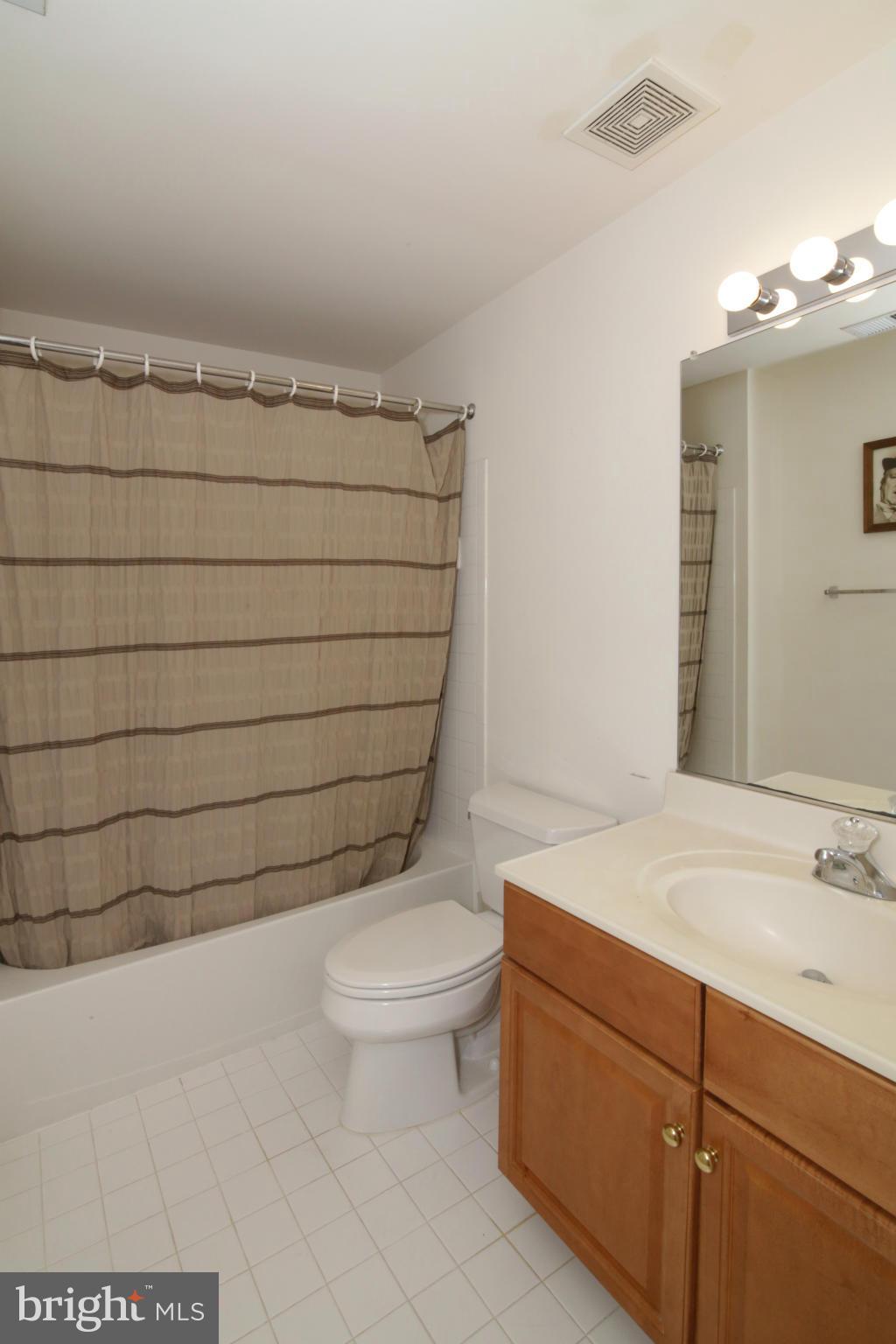 BELMONT BAY - Residential Lease