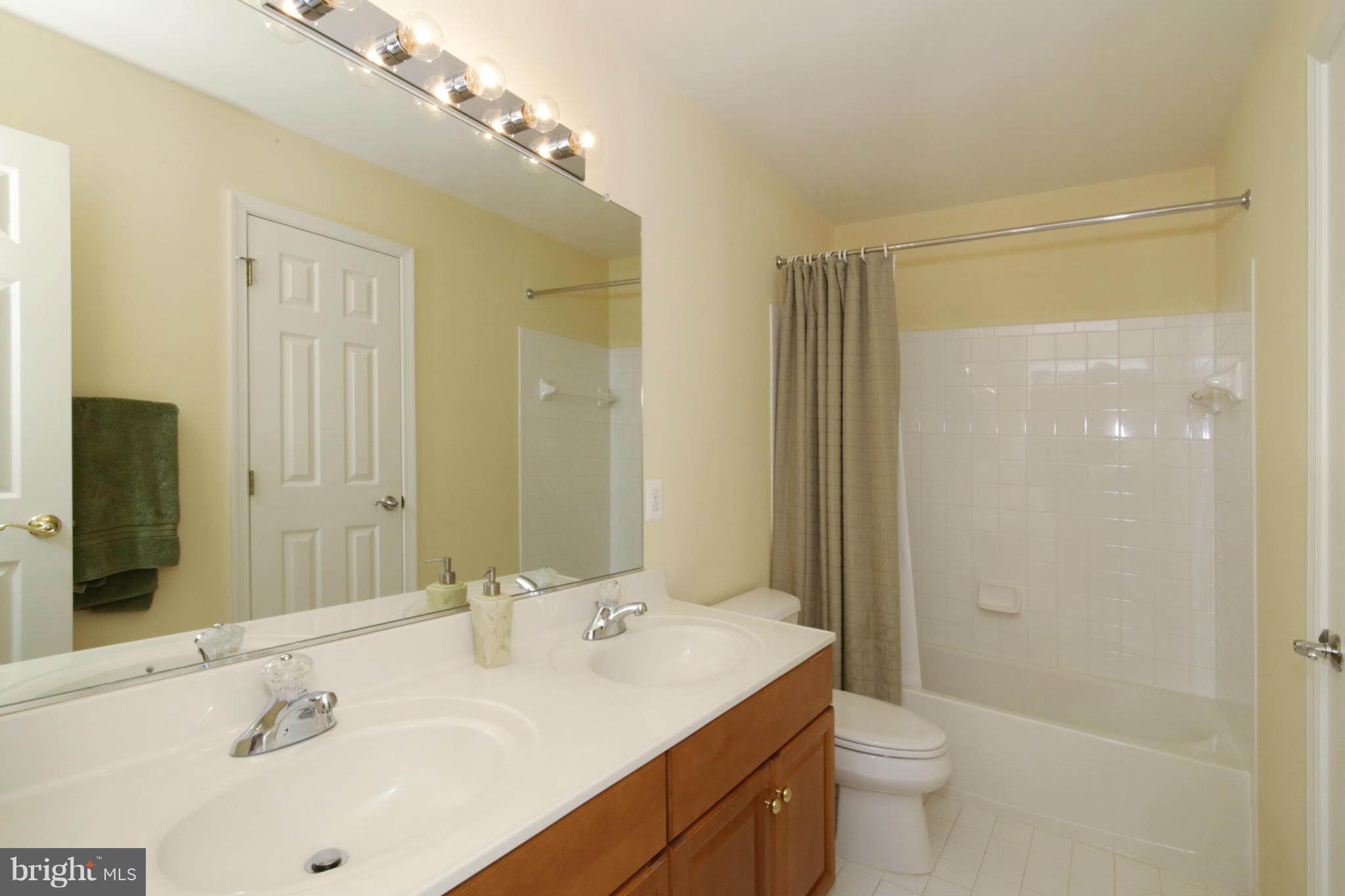 BELMONT BAY - Residential Lease