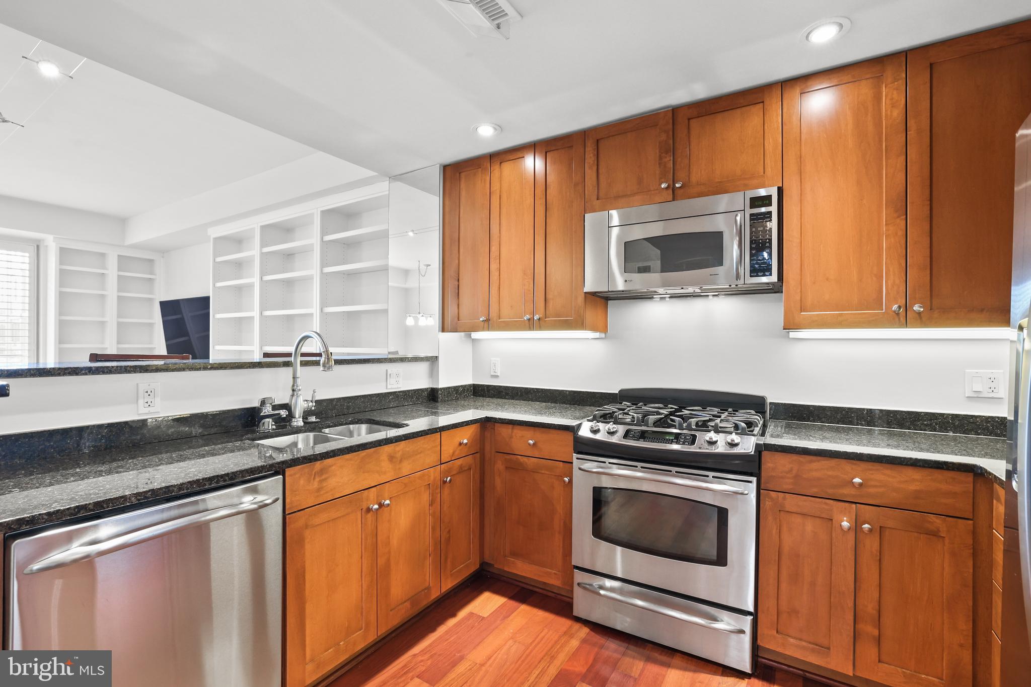 513 W BROAD STREET 412