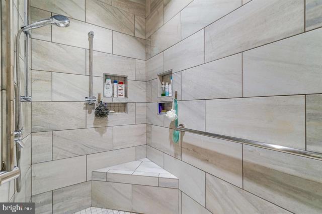 BRIDLEWOOD - Residential