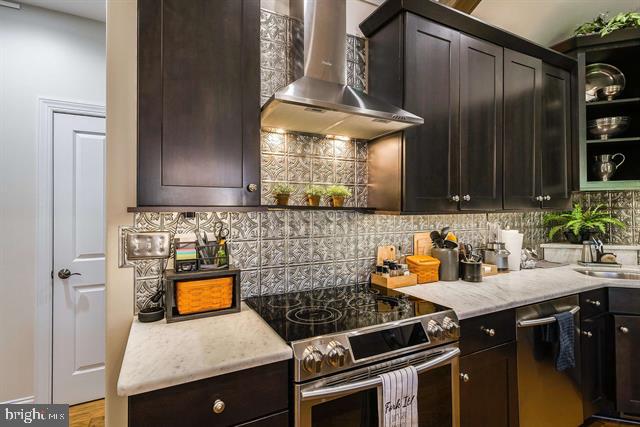 BRIDLEWOOD - Residential