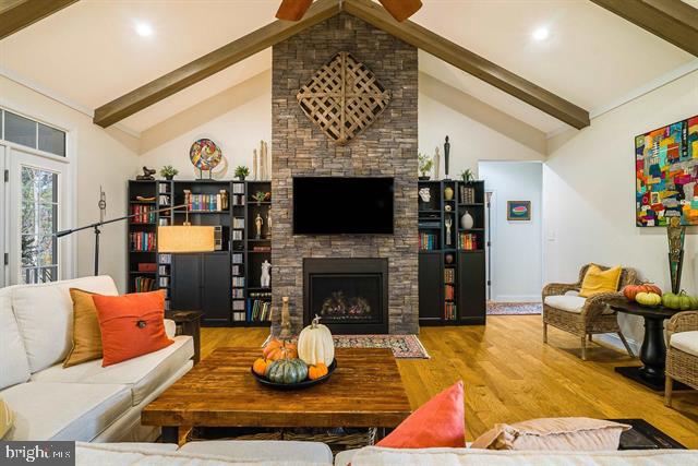 BRIDLEWOOD - Residential