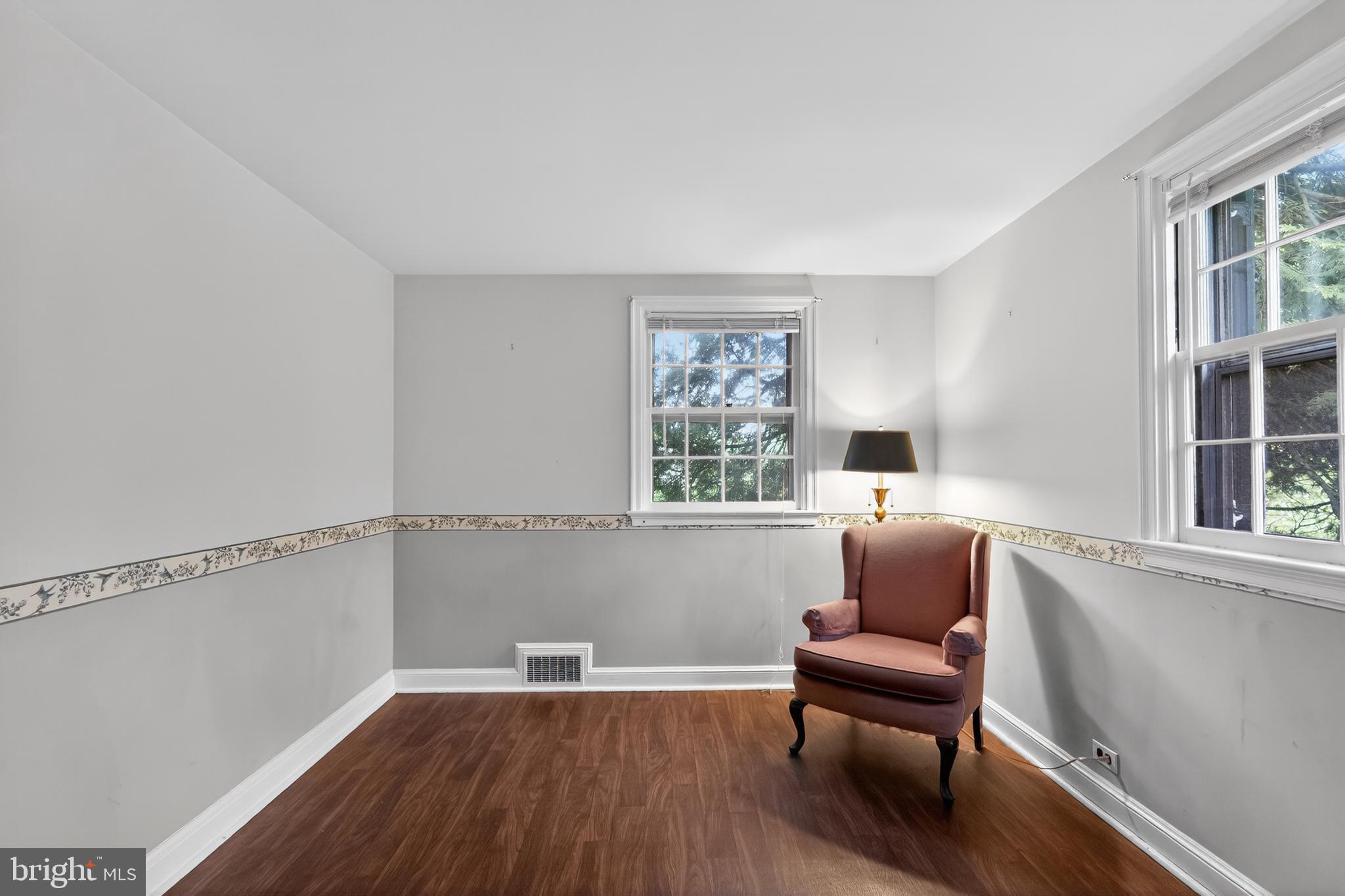 GLENSIDE - Residential