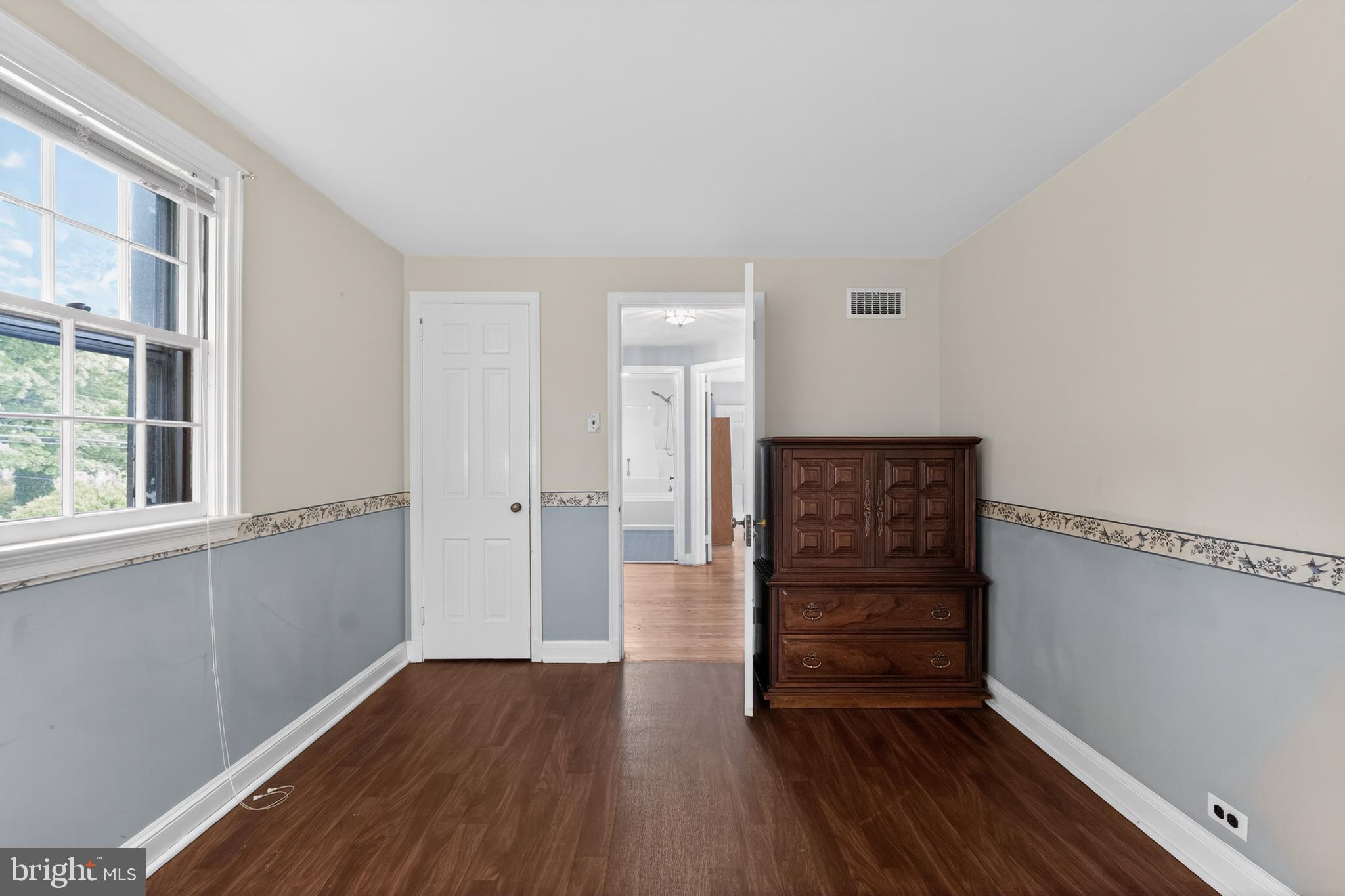 GLENSIDE - Residential
