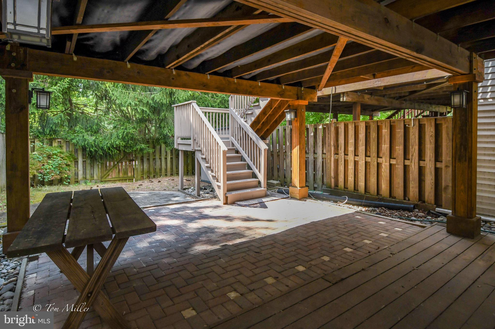 PADONIA COMPLEX - Residential