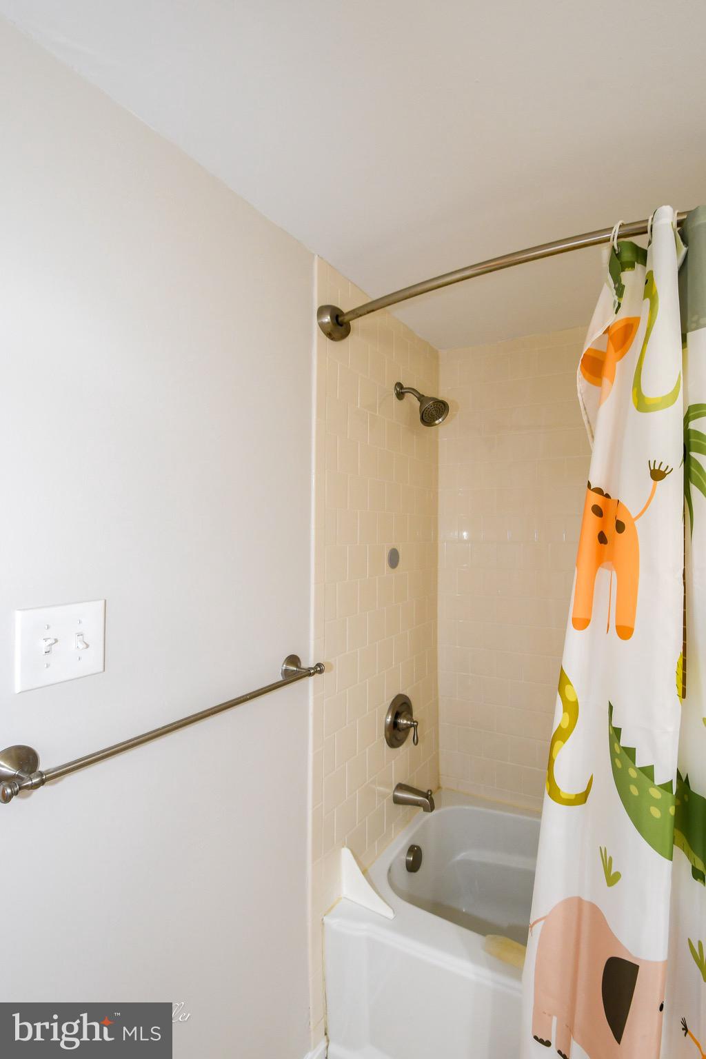 PADONIA COMPLEX - Residential