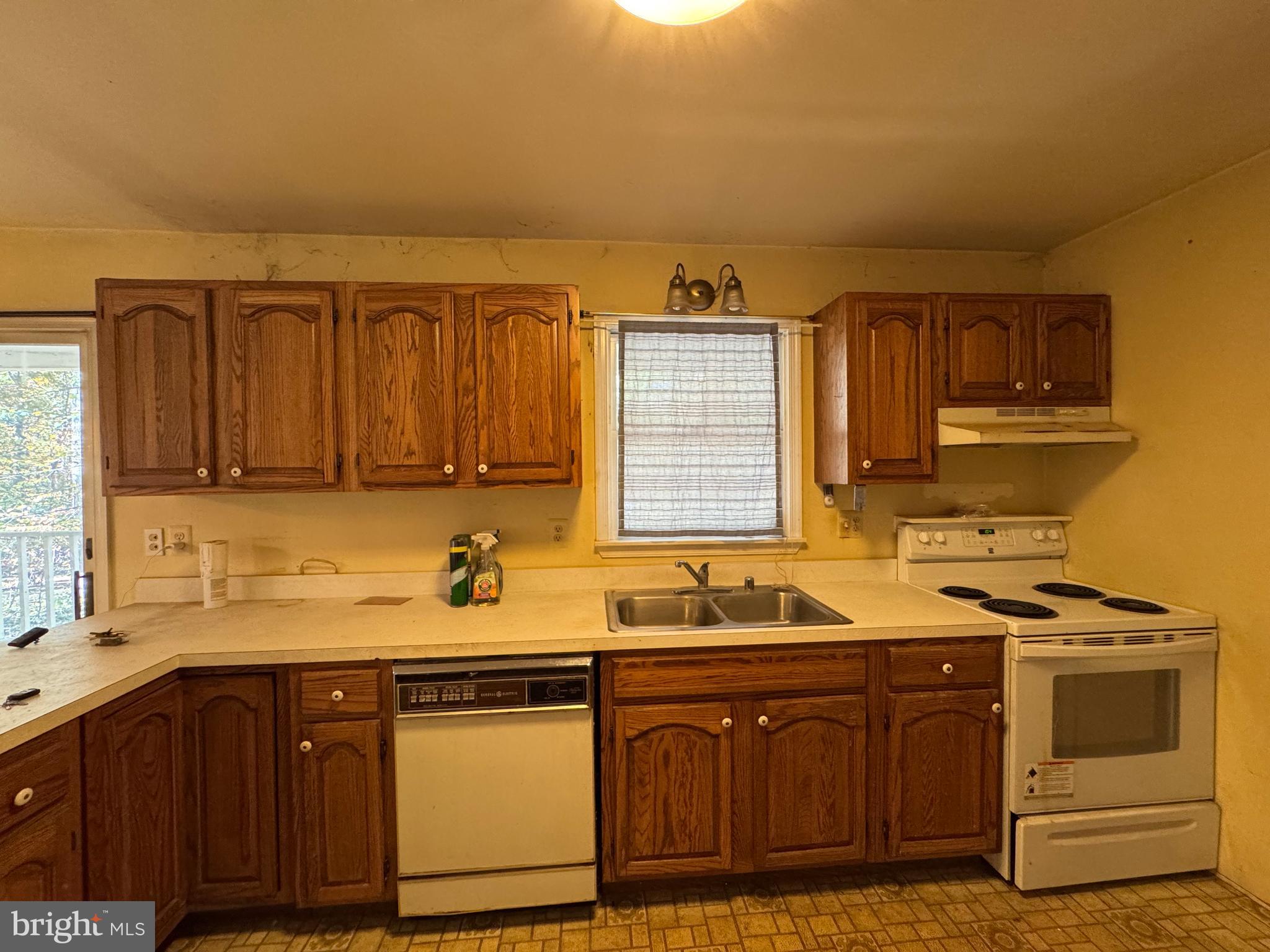 COLT HILLS - Residential