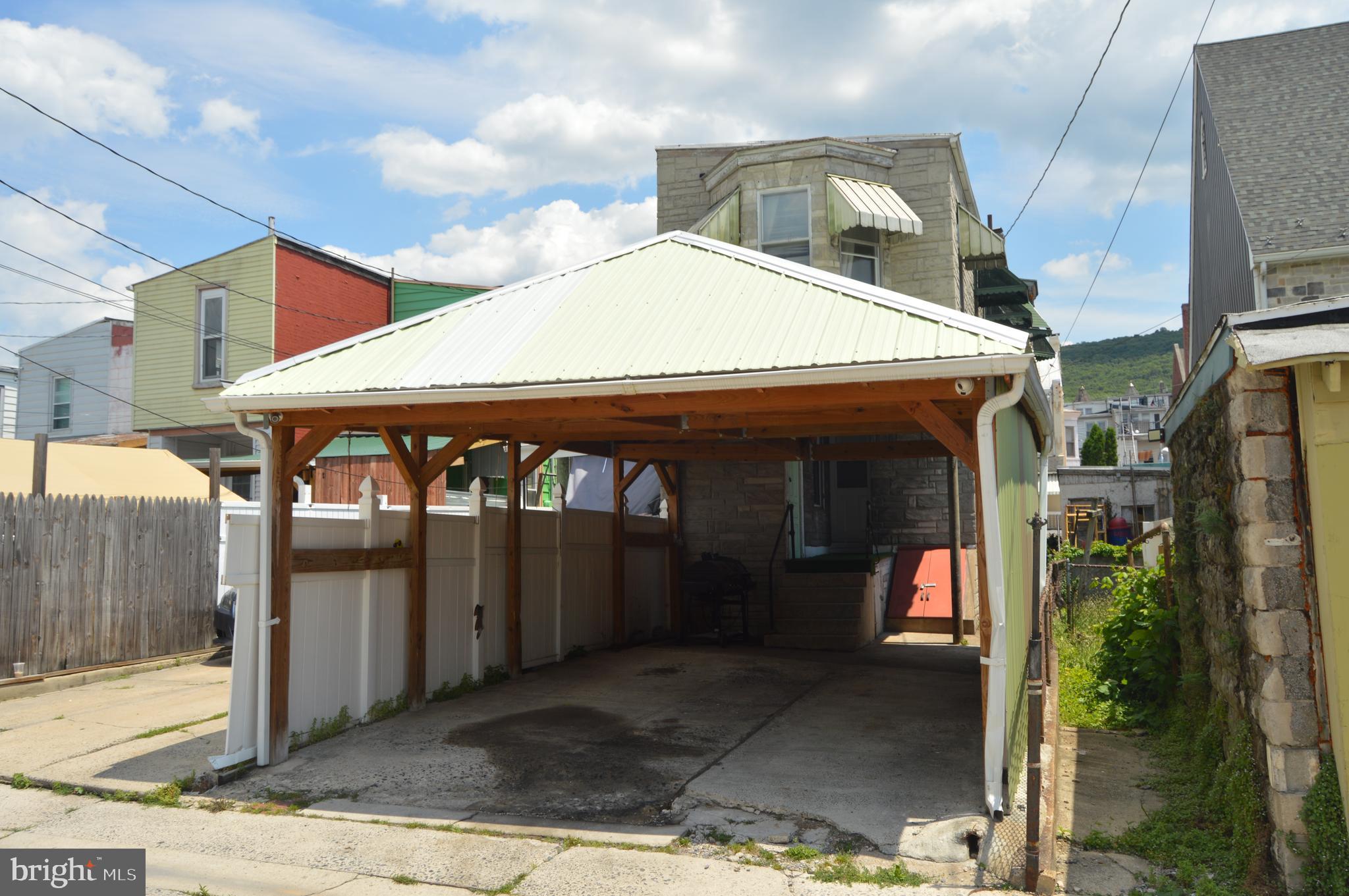 1116 MULBERRY STREET