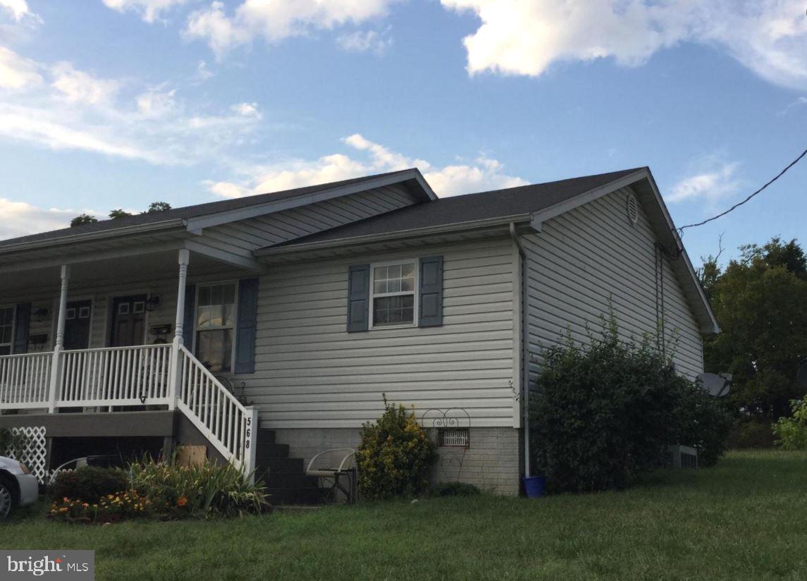 DAVIS STRASBURG - Residential Lease