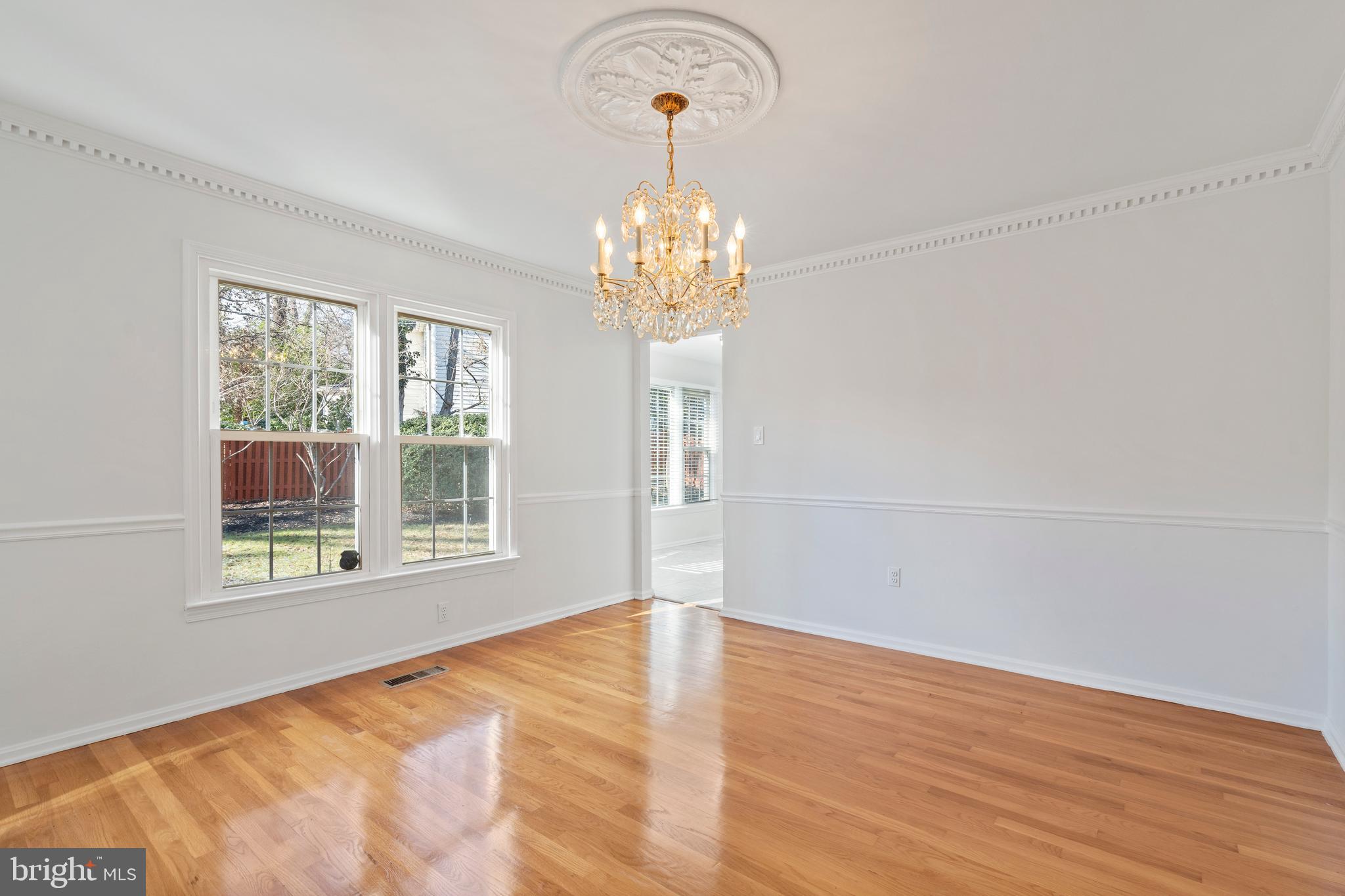 VIENNA OAKS - Residential