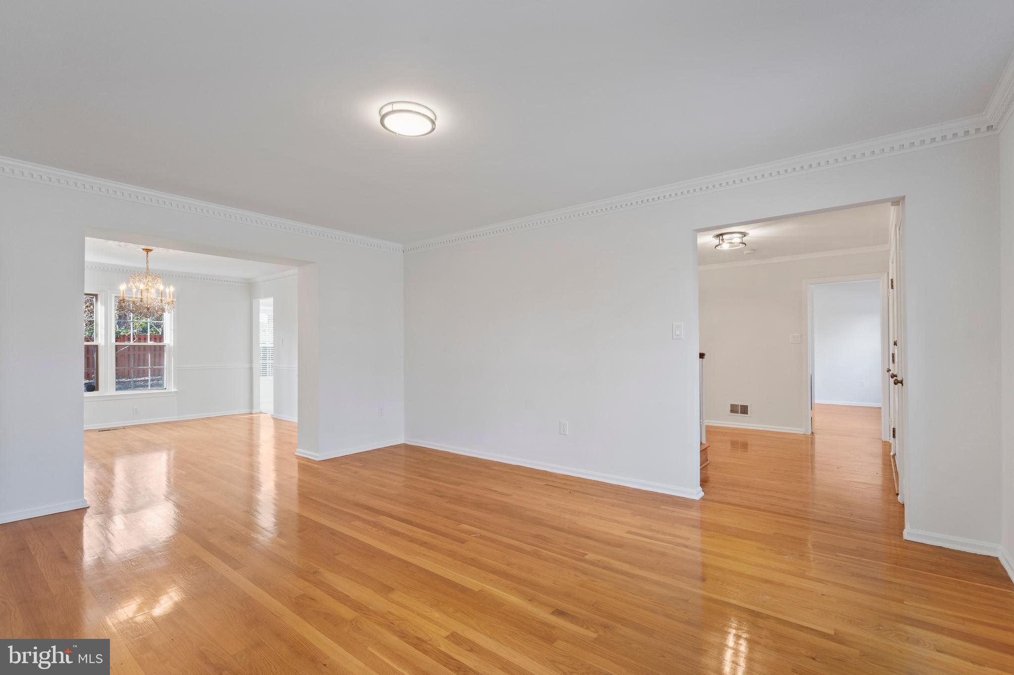 VIENNA OAKS - Residential